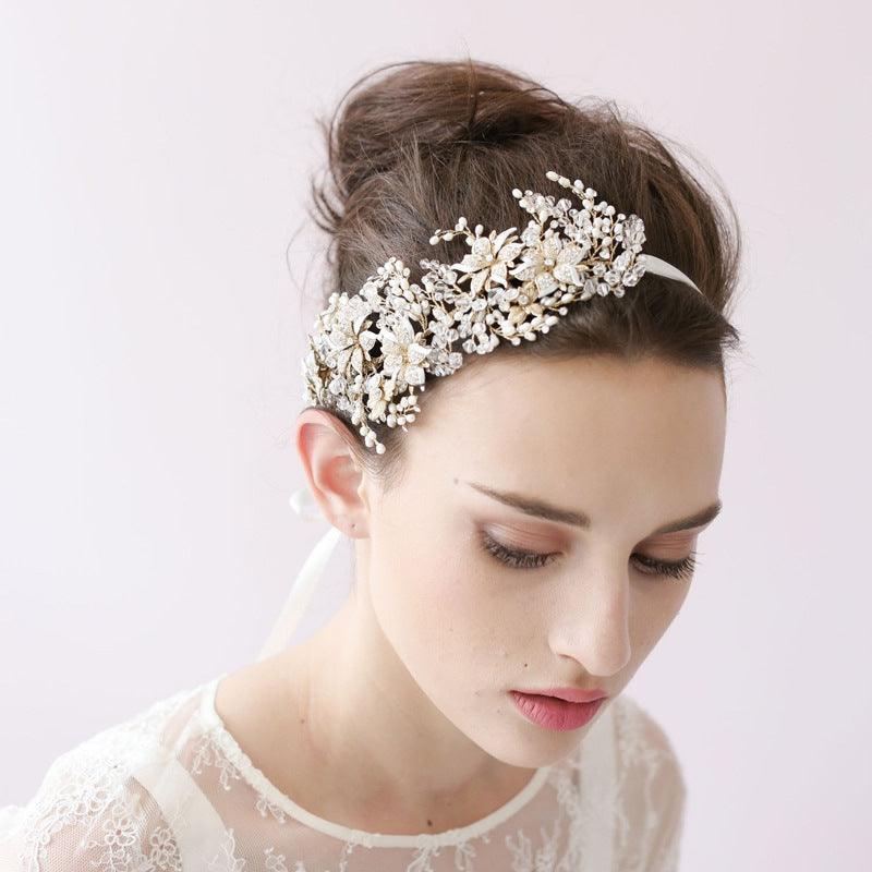 Hiuskoru, panta/ROMANCE, Glamorous Headpiece with Silver Flowers