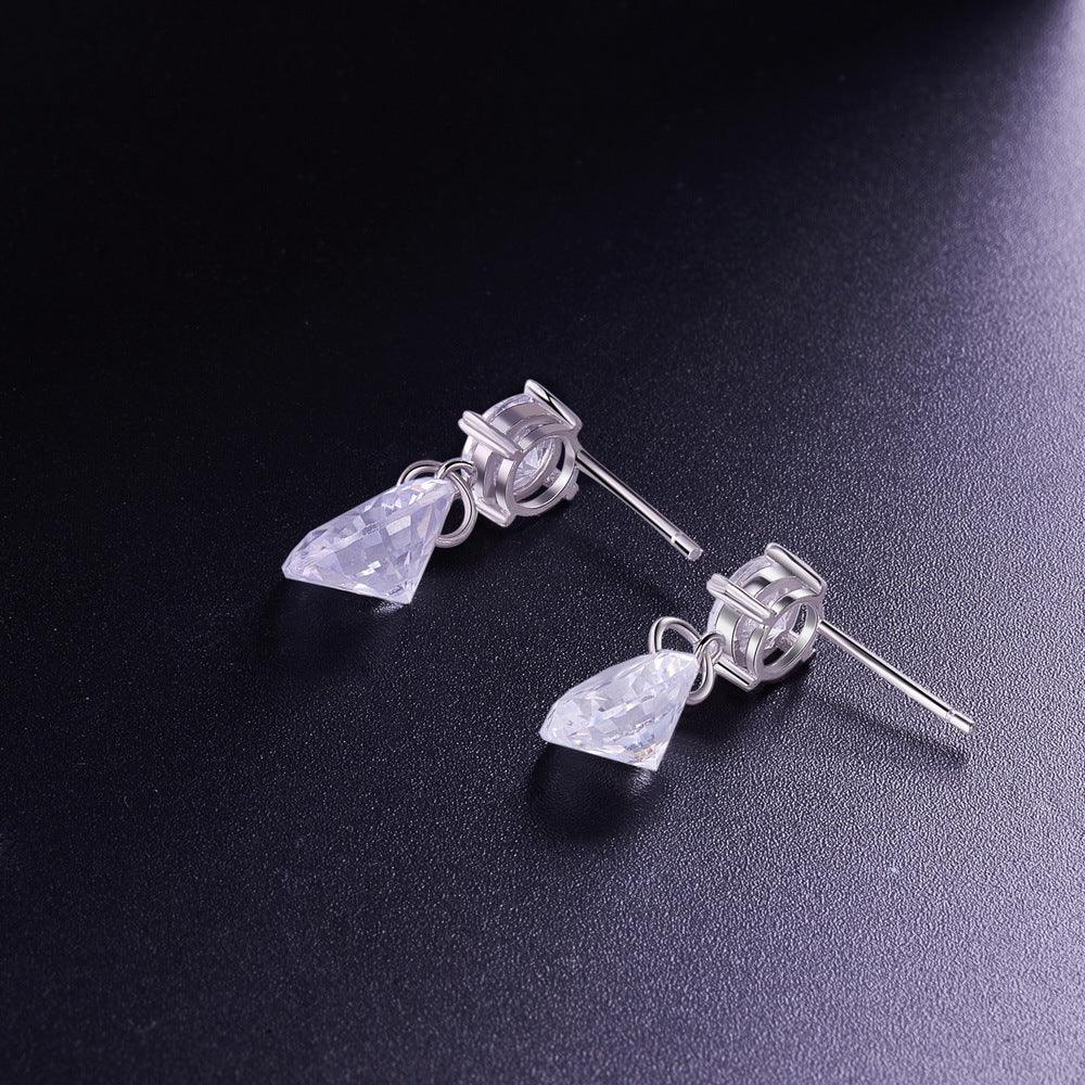 Hopeiset korvakorut, Classic Round Earrings with Cubic Zirconia
