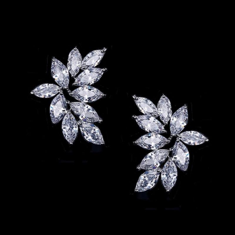 Kristallikorvakorut, ATHENA BRIDAL|Luxurious Cluster Earrings