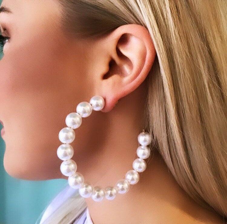 Korvakorut, PAPARAZZI|Large Trendy Pearl Hoops -helmirenkaat