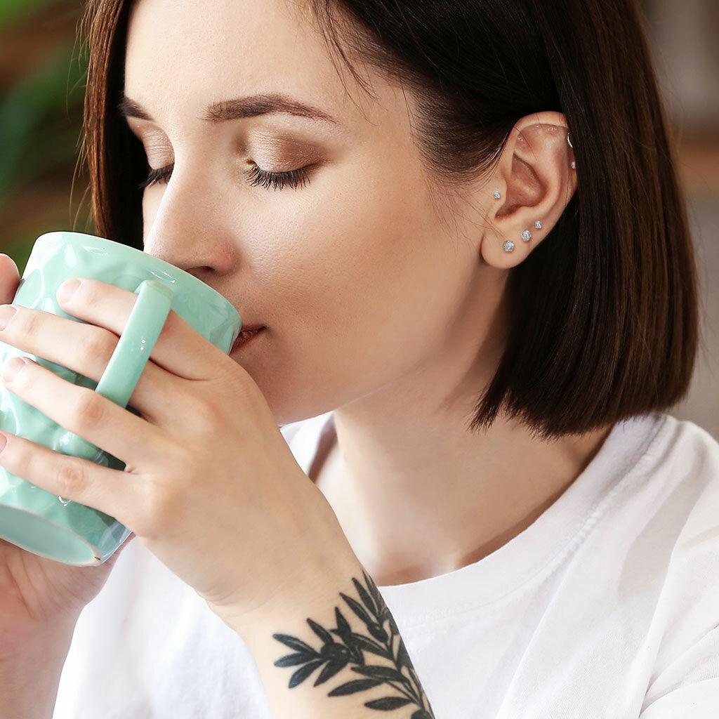 Rustokoru/traguskoru, Titanium Barbell with 4mm CZ in Gold