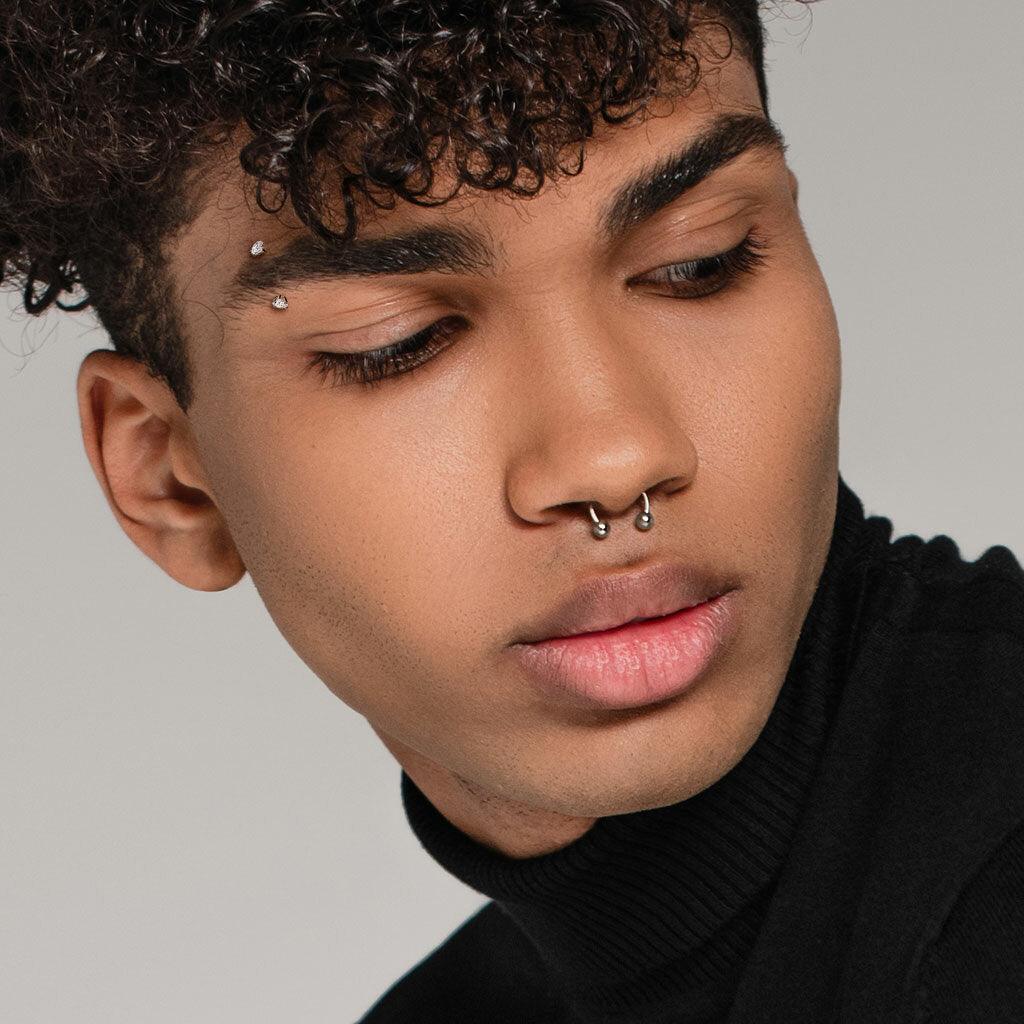 Kaareva barbell 1,2mm, Titanium CZ Curved Barbell (hopea)