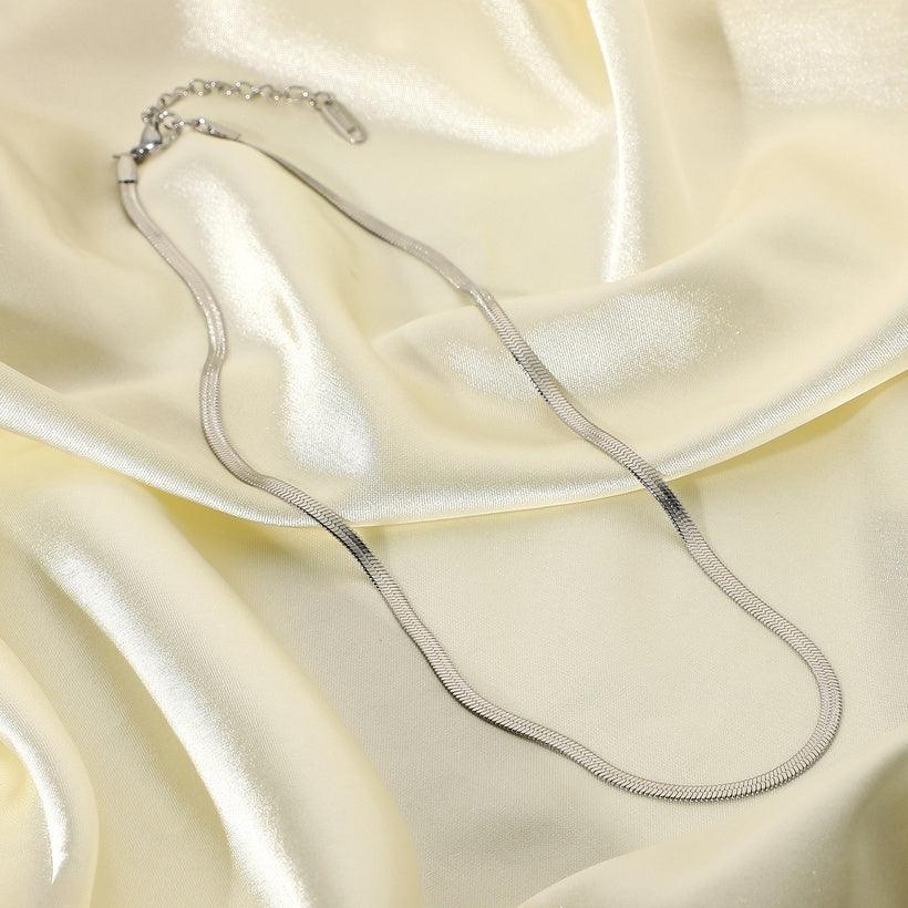 FRENCH RIVIERA|Ada Chain in Silver -kirurginteräksinen 4mm käärmeketju