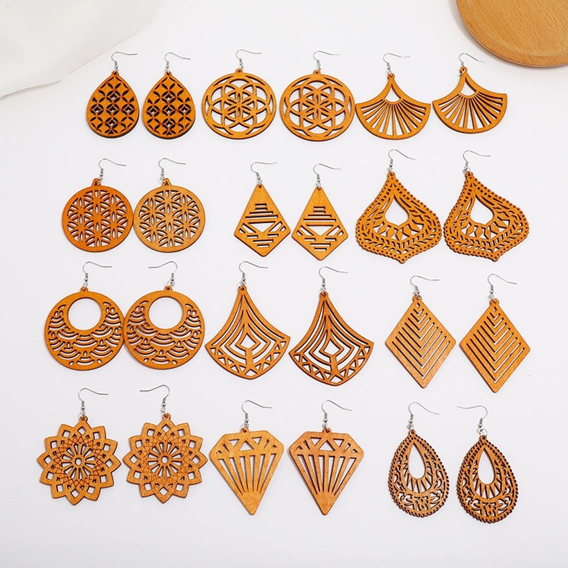 Puiset korvakorut, Lace Teardrop -ruskeat pisarakorvakorut