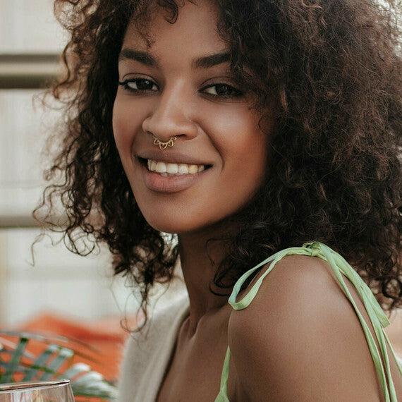 Titaani lävistysrengas, Filigree -koristeellinen clicker (kulta)