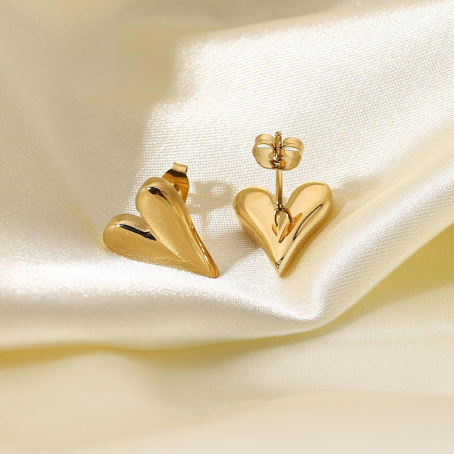 FRENCH RIVIERA|Sweetheart Surgical Steel Heart Studs (Gold)