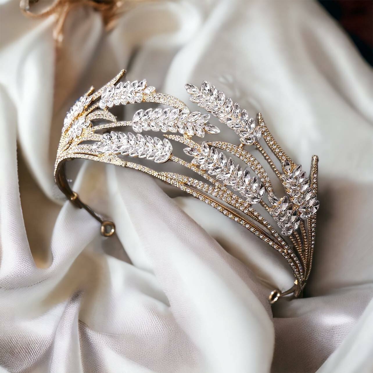 ROMANCE | Autumn -kullanvärinen näyttävä tiara viljantähkä koristein