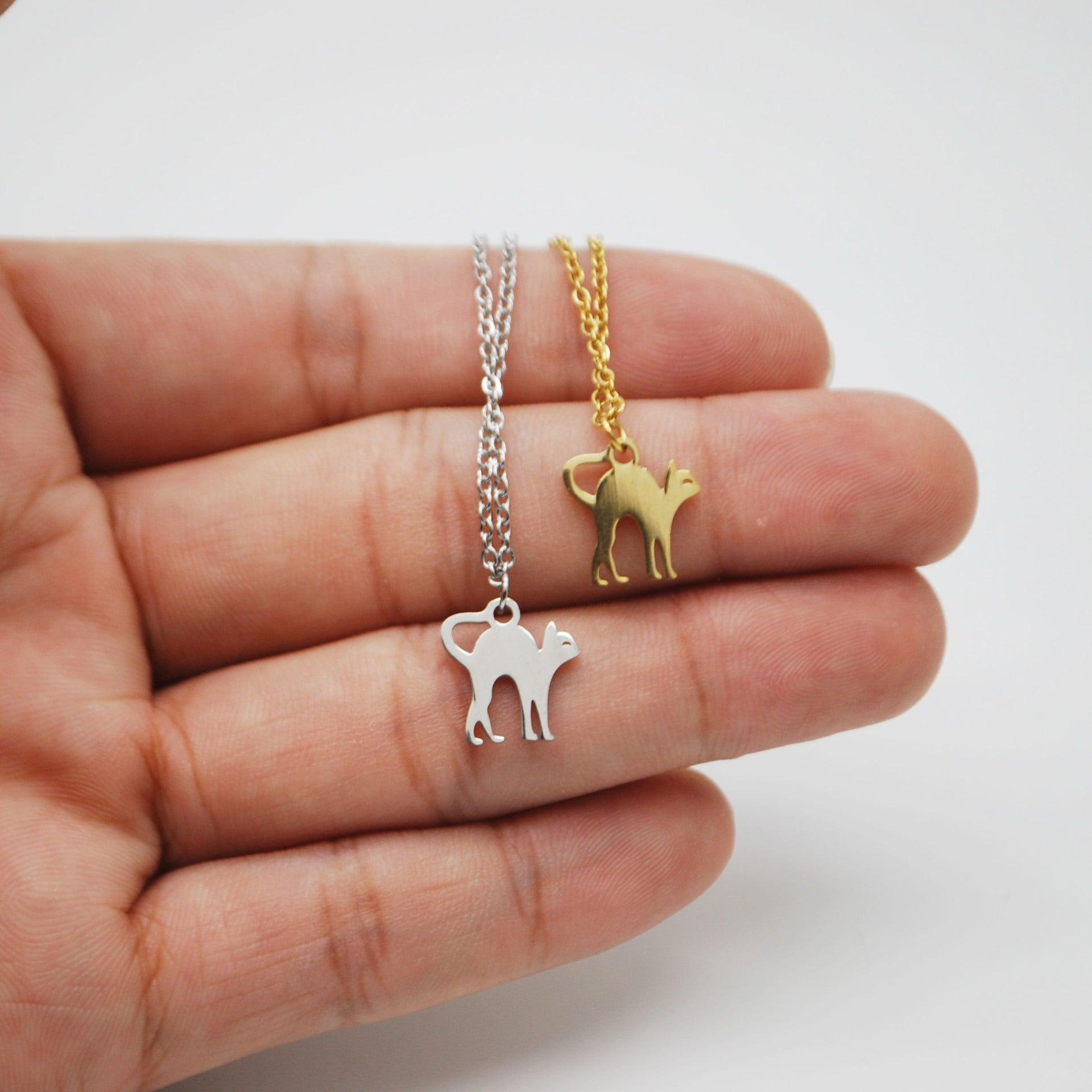 Kirurginteräskaulakoru, Streching Cat -kissakaulakoru (kulta)