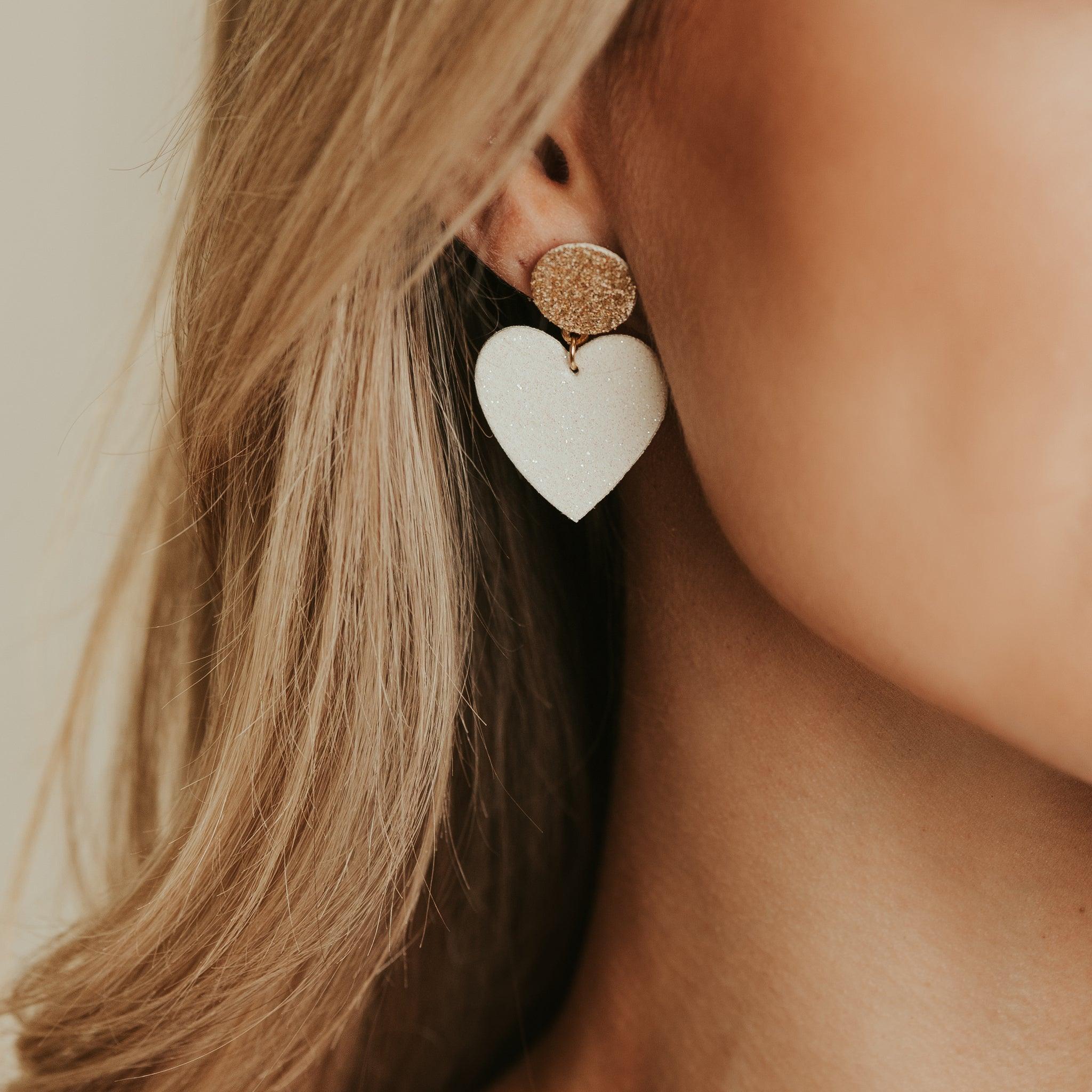 LEMPI® earrings, Hellä - sparkling white-gold heart earrings