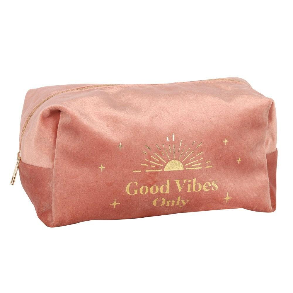 Good Vibes Only -vaaleanpunainen samettimeikkipussi
