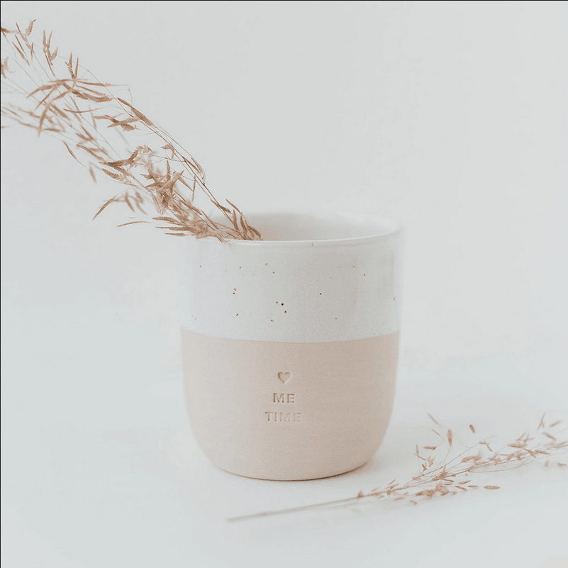 Muki, Me Time Mug -käsintehty korvaton tekstimuki