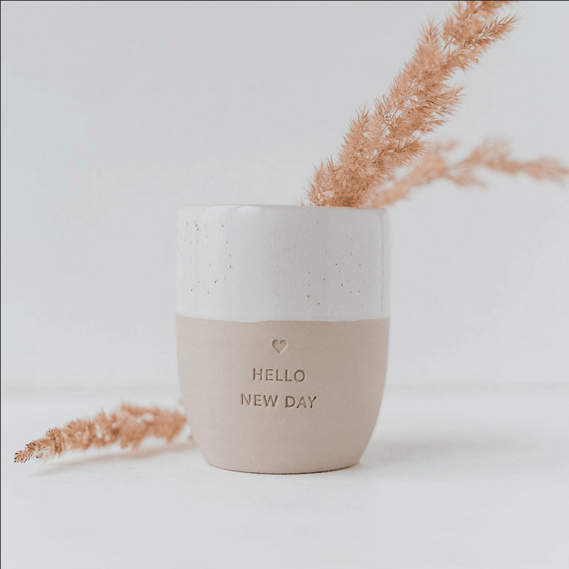 Muki, Hello New Day Mug -käsintehty korvaton tekstimuki