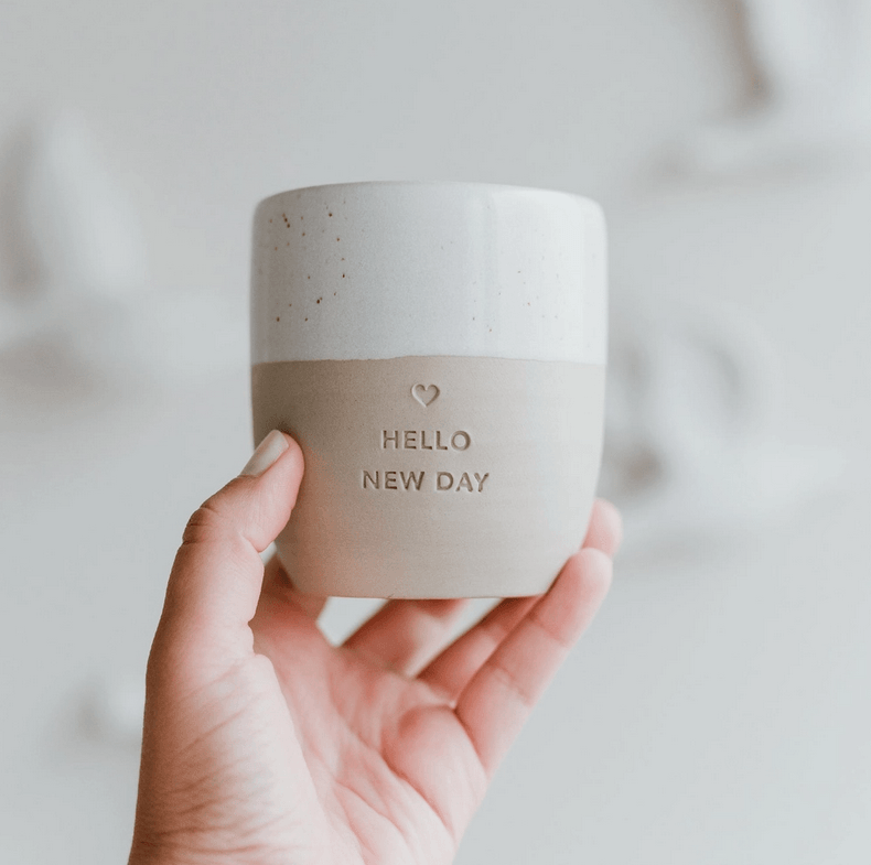 Muki, Hello New Day Mug -käsintehty korvaton tekstimuki