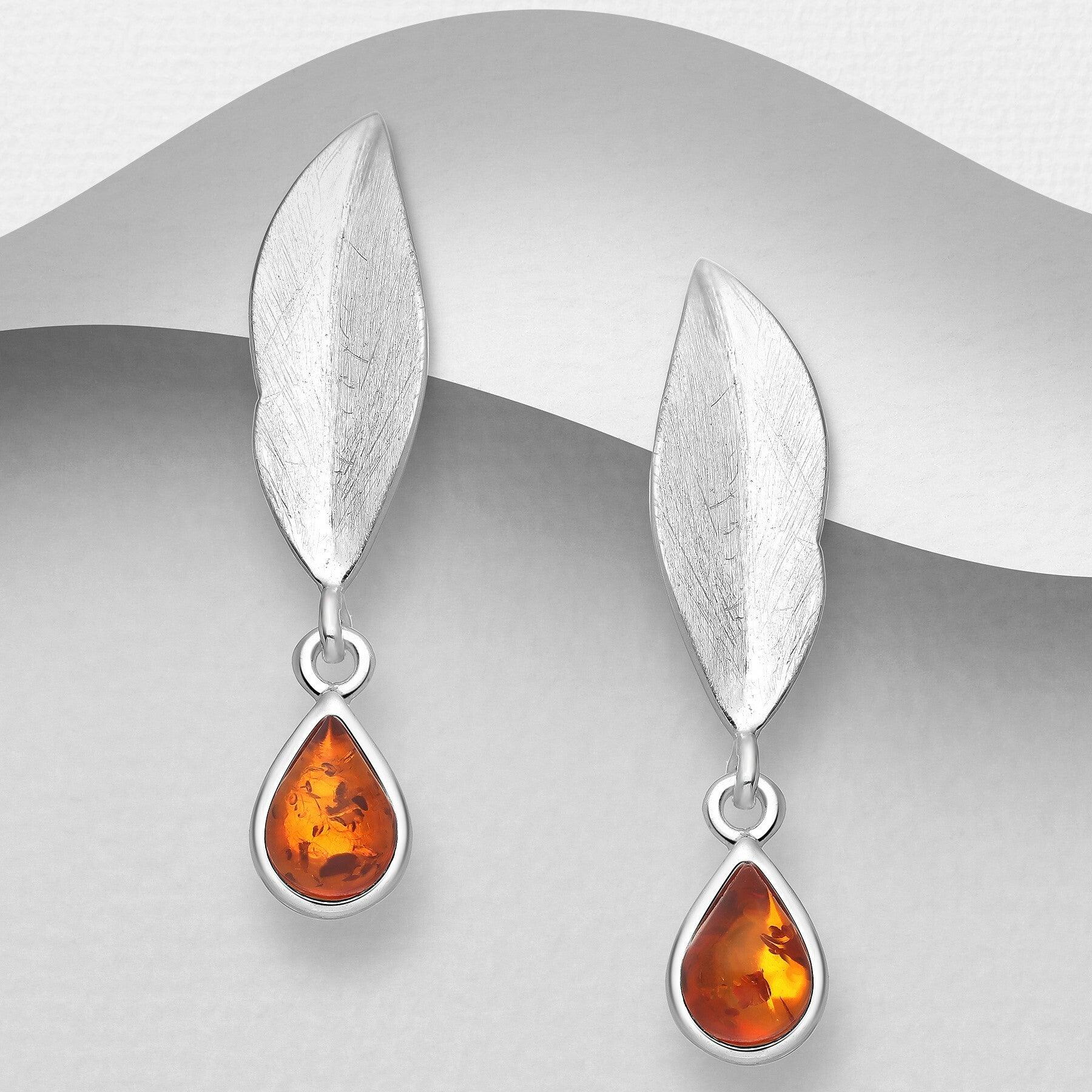 PREMIUM COLLECTION|Rut -hopeiset korvakorut meripihka koristeella