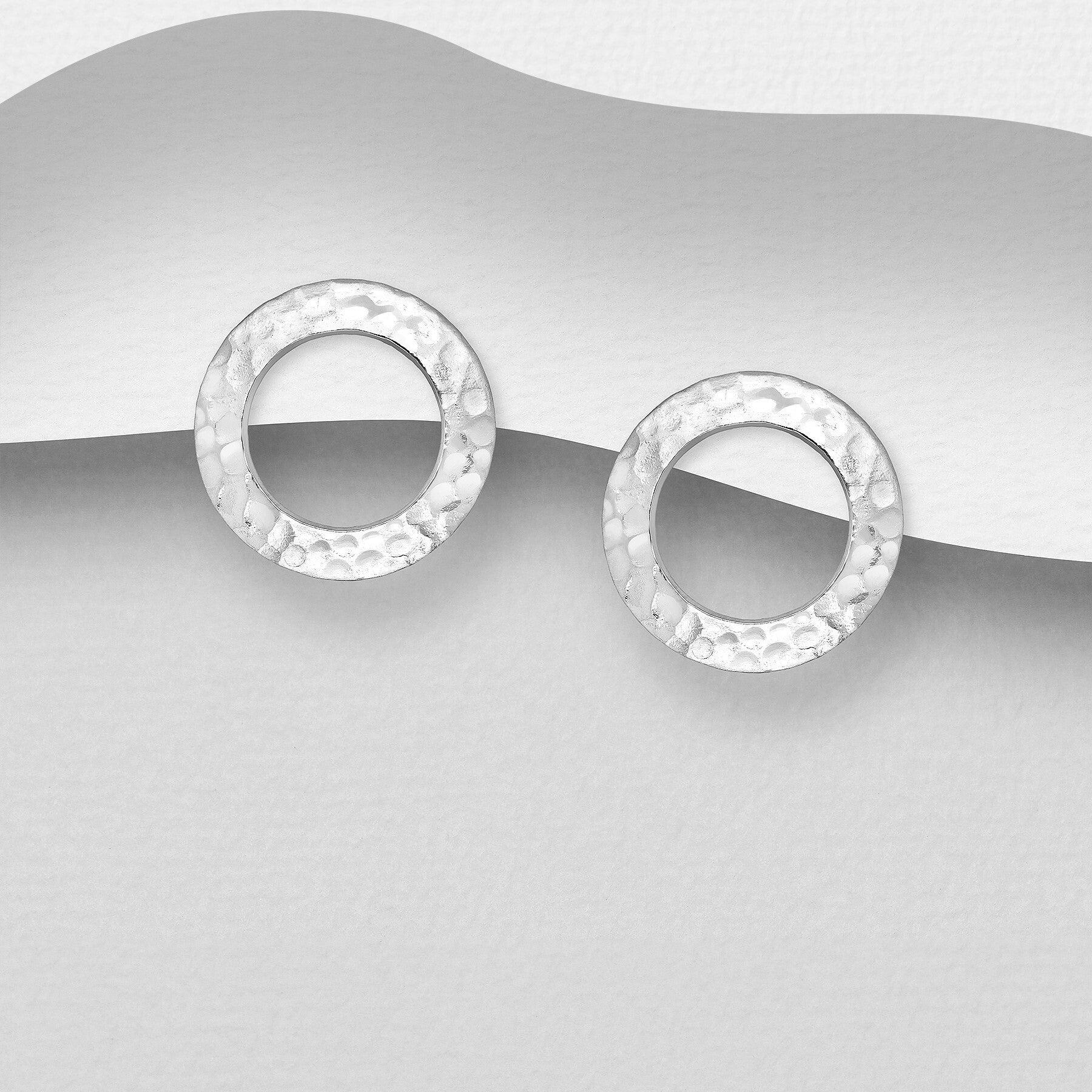 PREMIUM COLLECTION|Tua - minimalist silver buttons with a forged surface