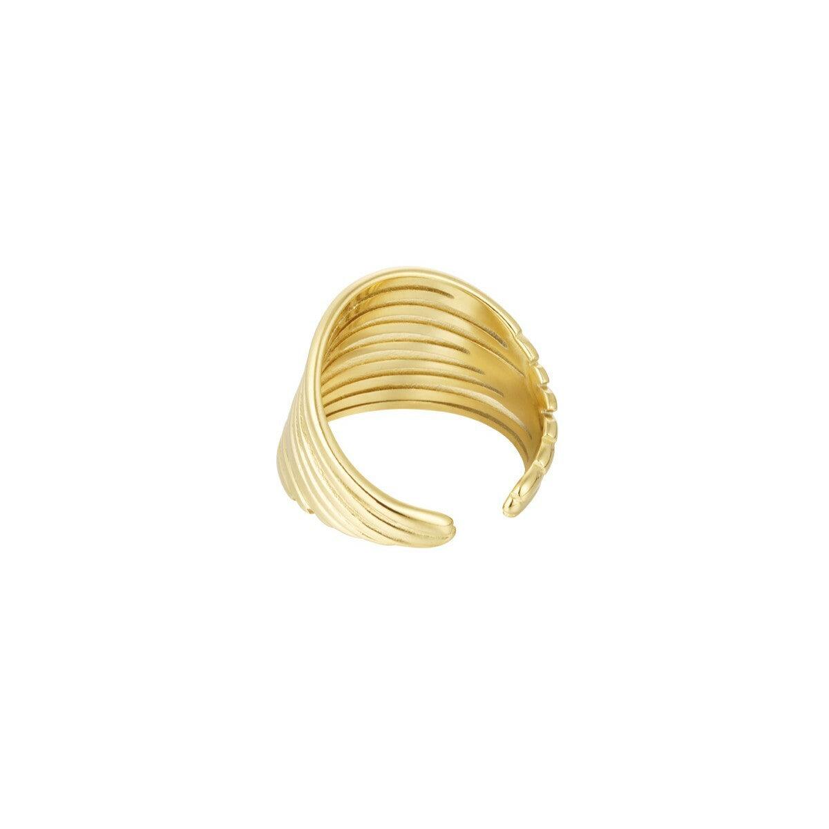 FRENCH RIVIERA | Joanne Ring in Gold -leveä sormus kirurginterästä