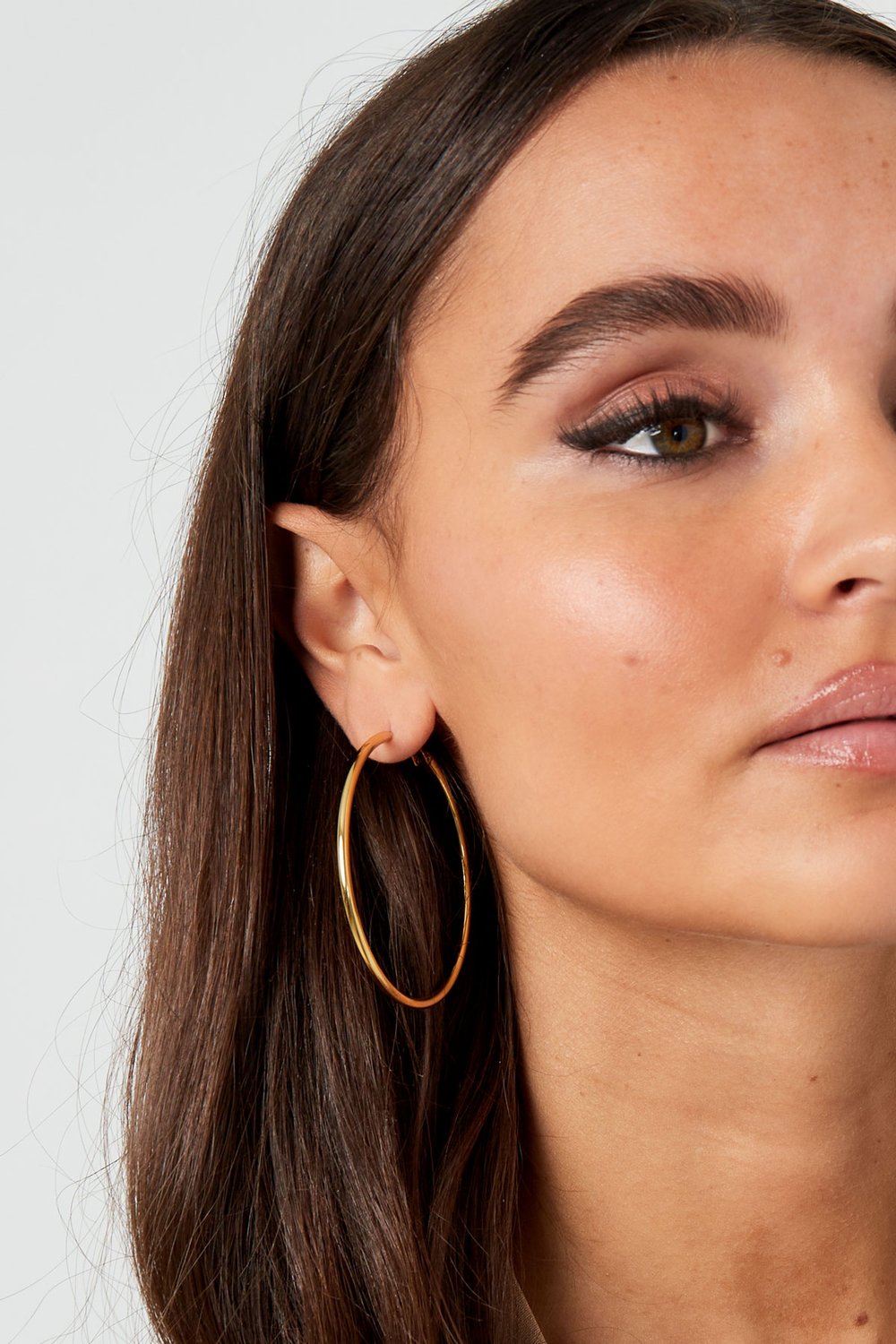 FRENCH RIVIERA | Élise – keskikokoiset kirurginteräsrenkaat (kulta)