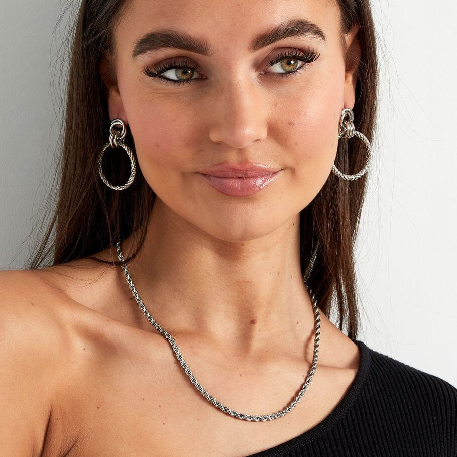 French Riviera | Nova Bold – kierteinen kirurginteräskaulakoru (hopea)