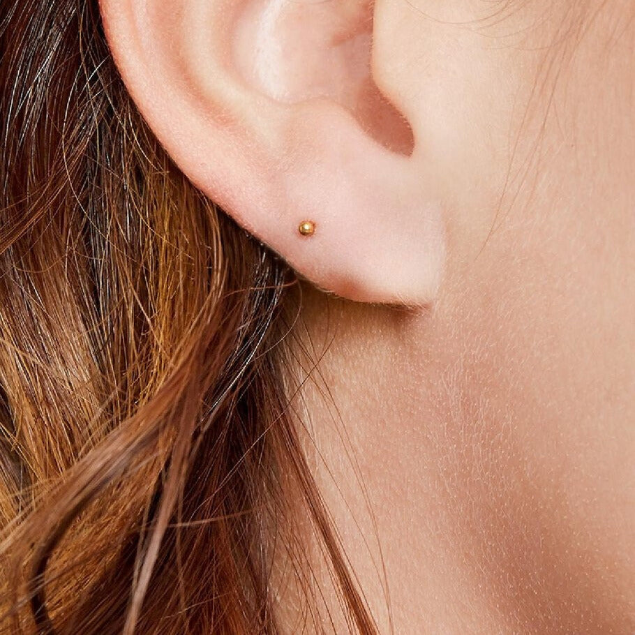 FRENCH RIVIERA | Silver Cleo Extra Mini –pyöreät nappikorvakorut kirurginteräksestä