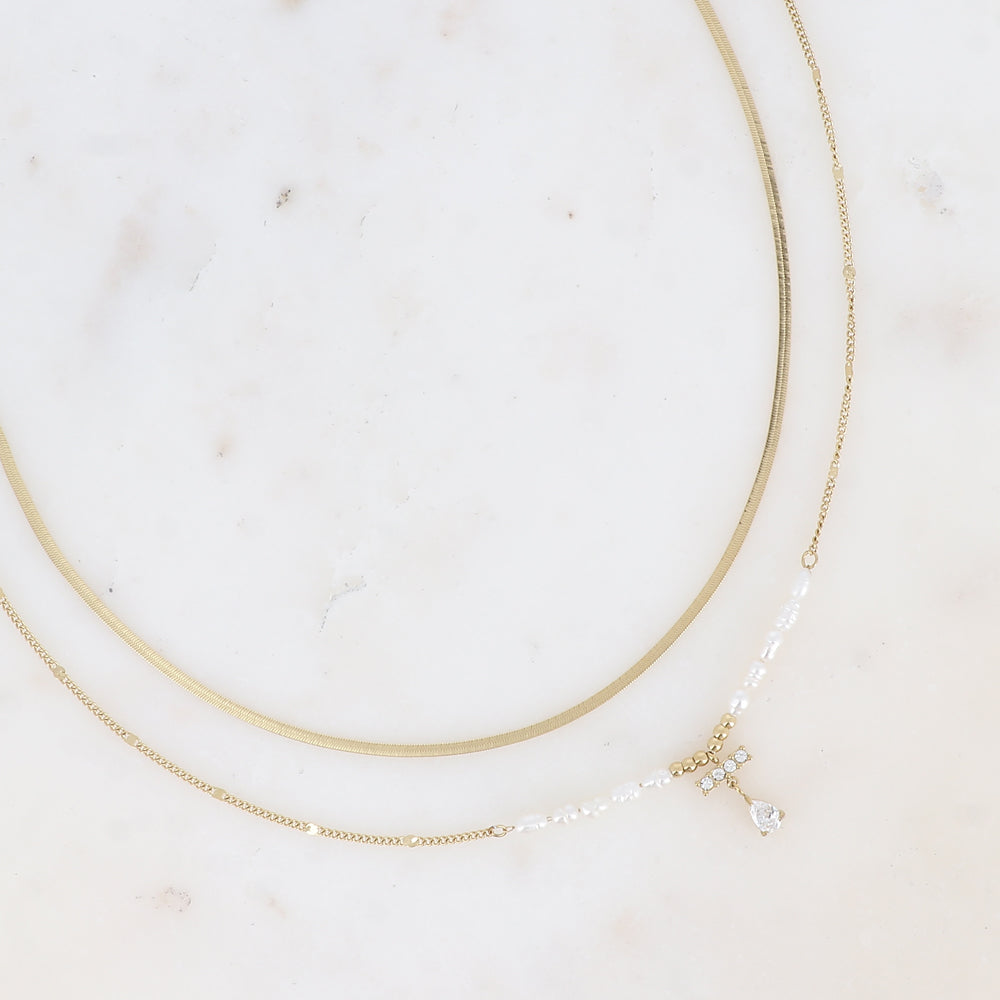 BOHM PARIS Ysa kaulakoru helmillä ja kristalliriipuksella