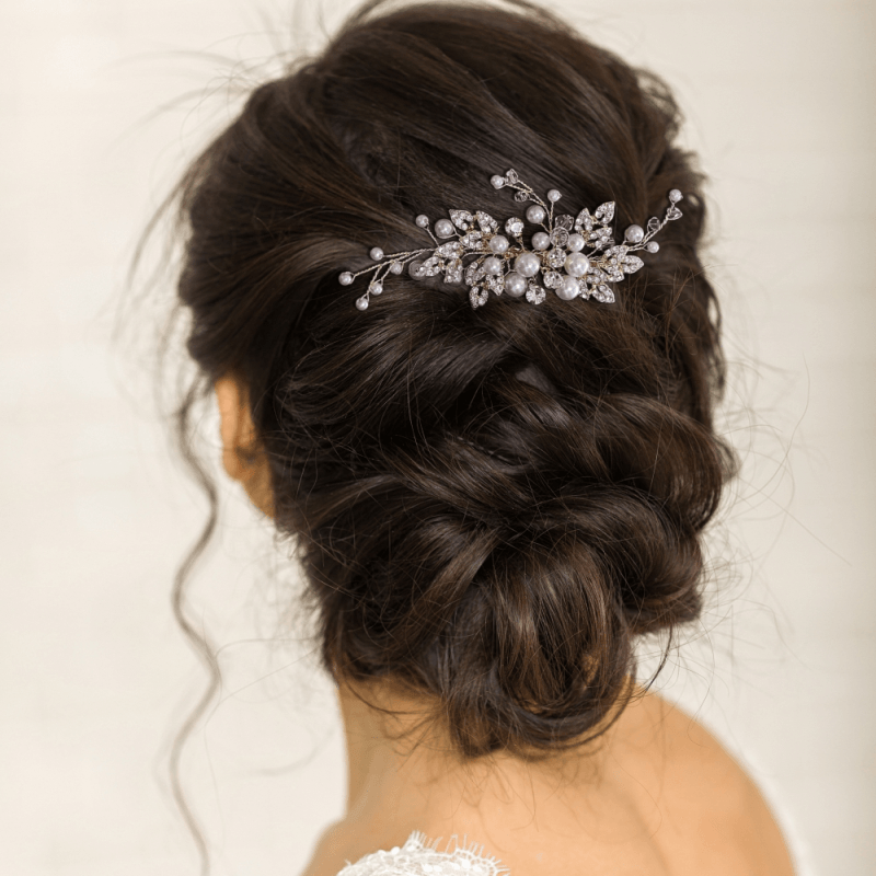 ATHENA BRIDAL | Suzanne -helmikoristeinen muotoiltava hiuskoru (hopea)