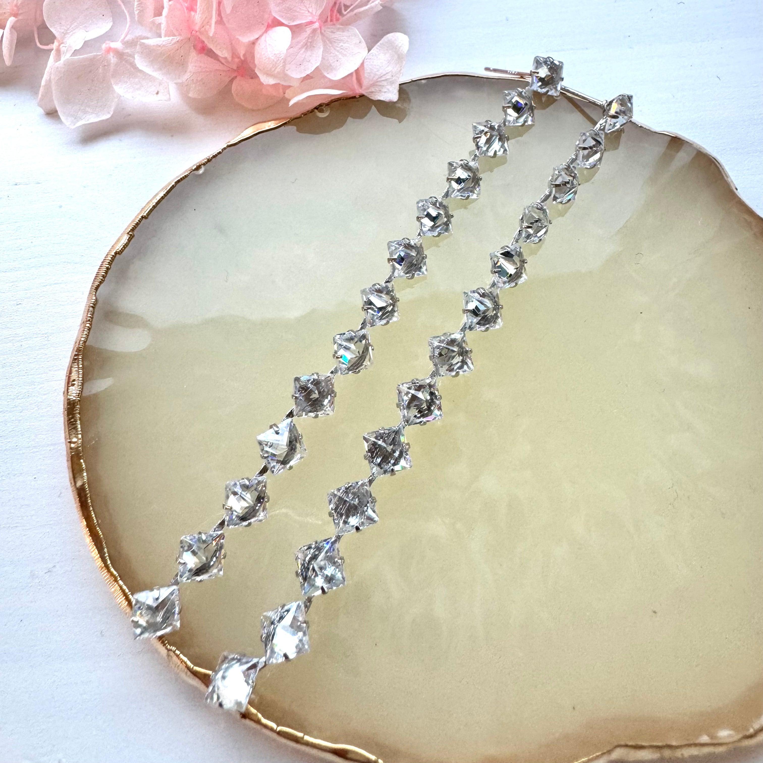 FRENCH RIVIERA | Paméla Earrings -kirkkaat juhlakorvakorut (hopea)