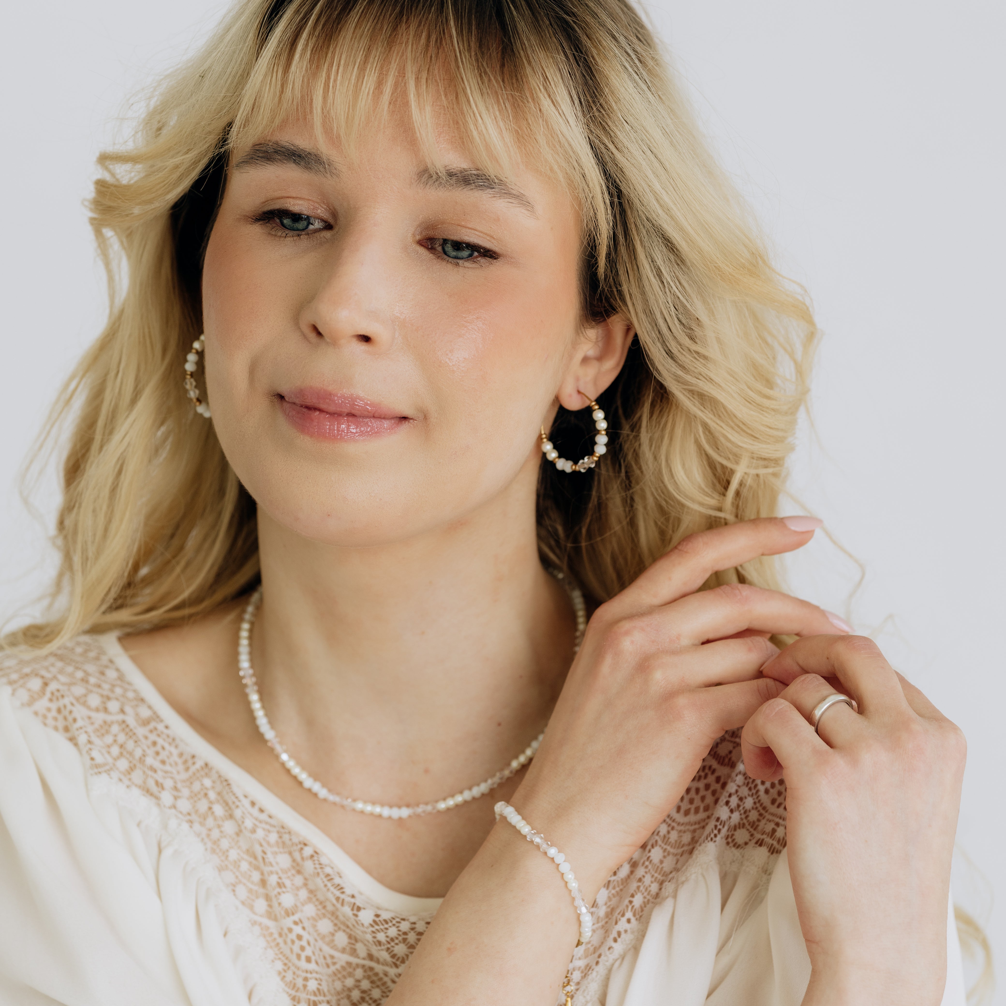 Earrings, FRENCH RIVIERA|Jasmine flower earrings (red)