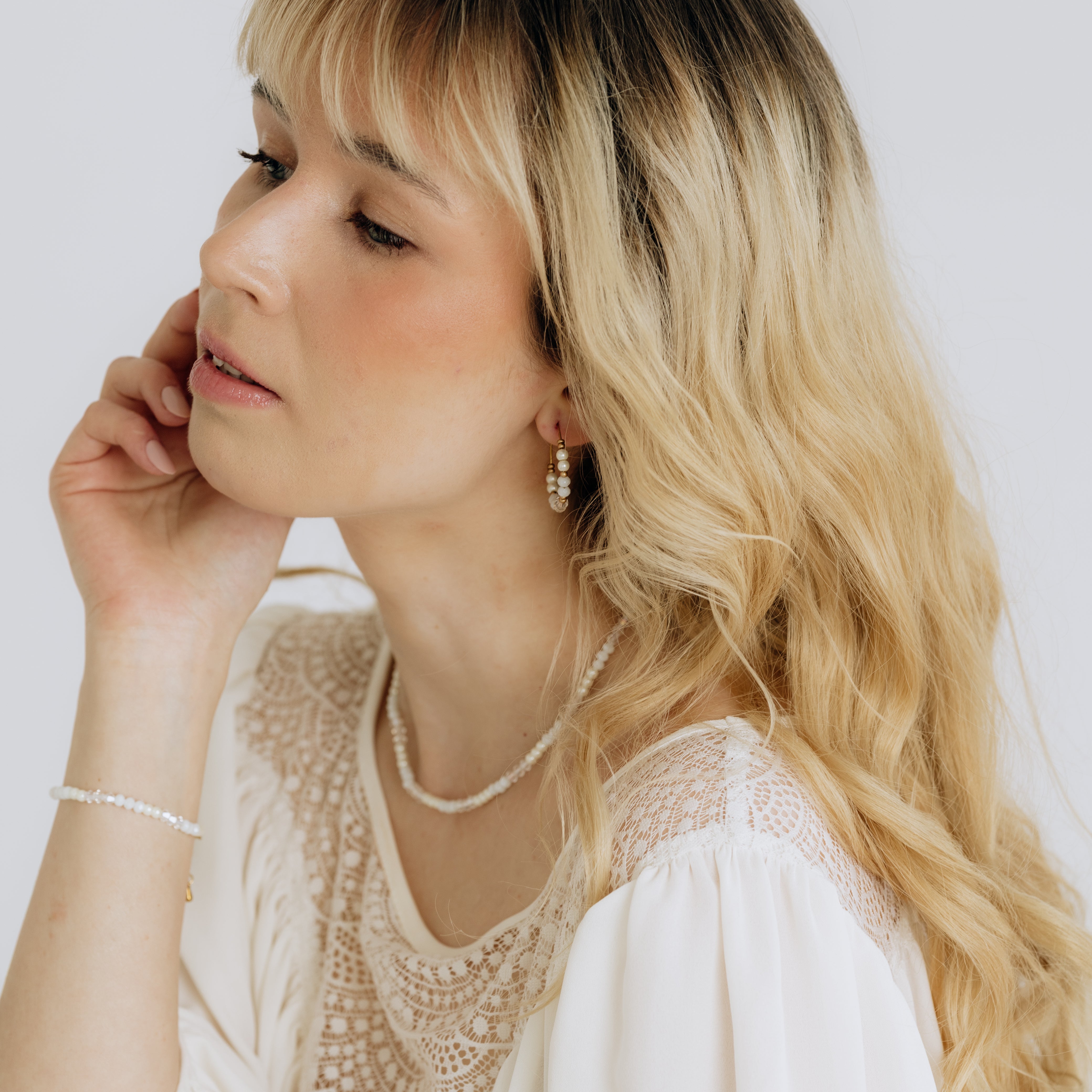 Earrings, FRENCH RIVIERA|Jasmine flower earrings (red)