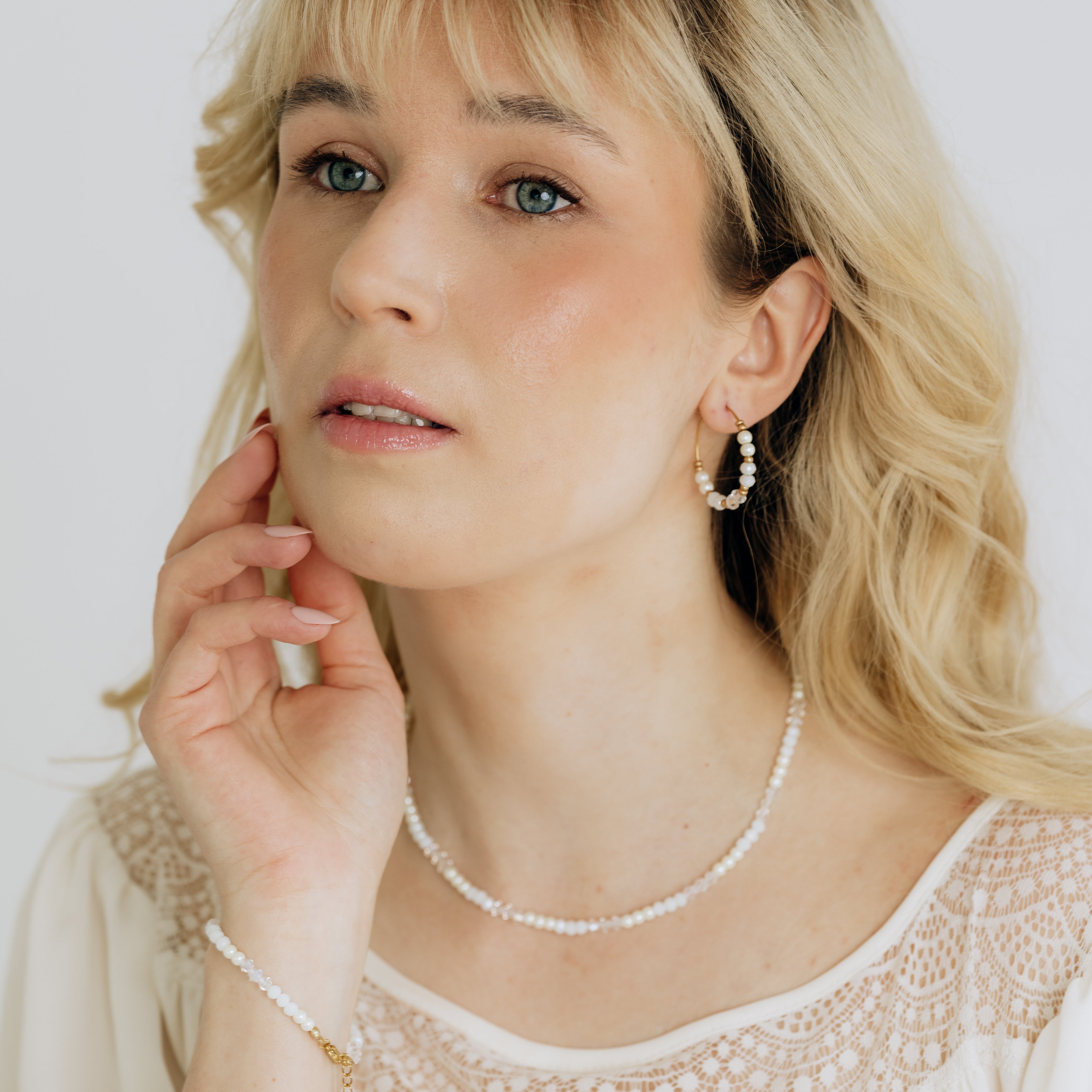 Earrings, FRENCH RIVIERA|Jasmine flower earrings (red)