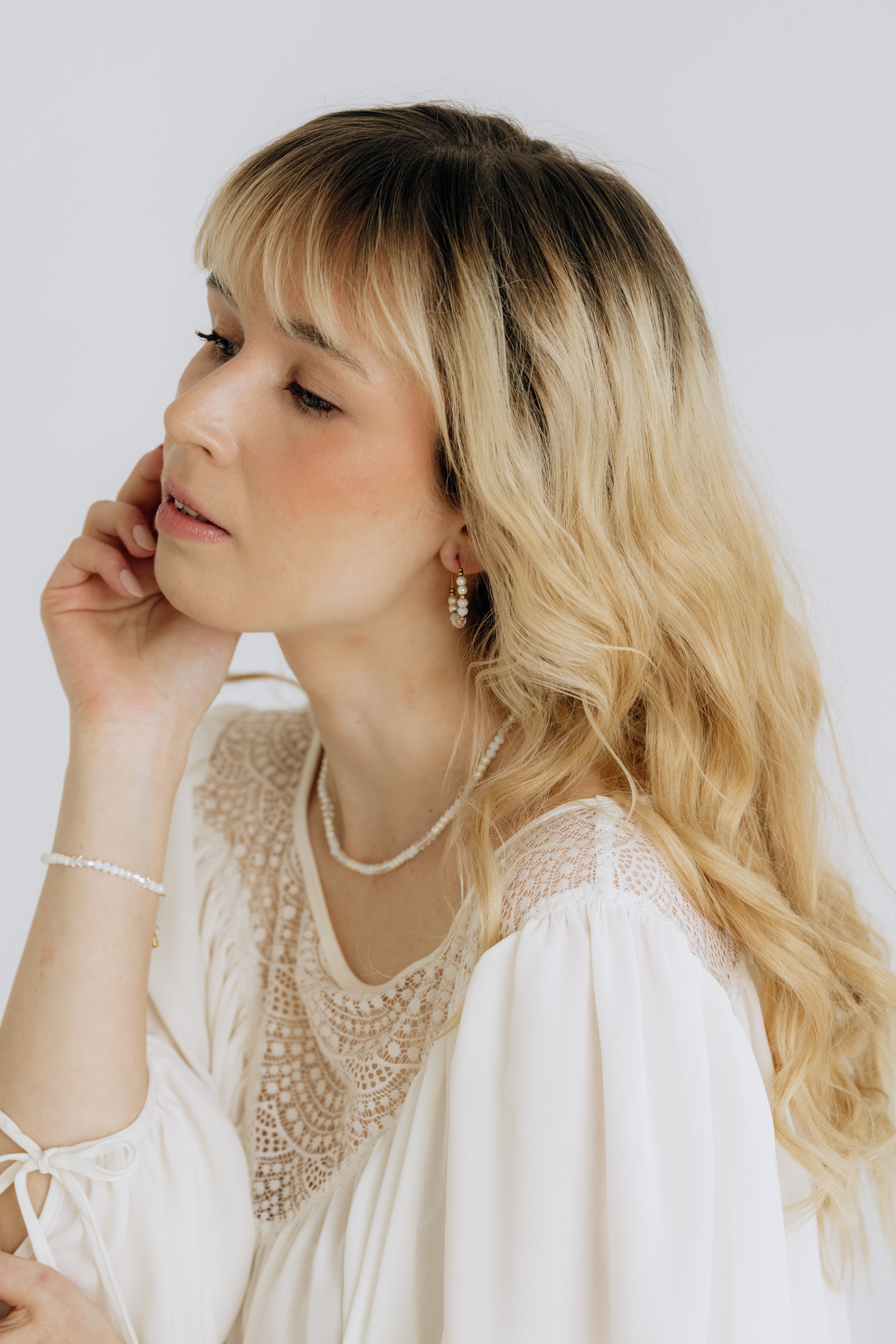 Earrings, FRENCH RIVIERA|Jasmine flower earrings (red)
