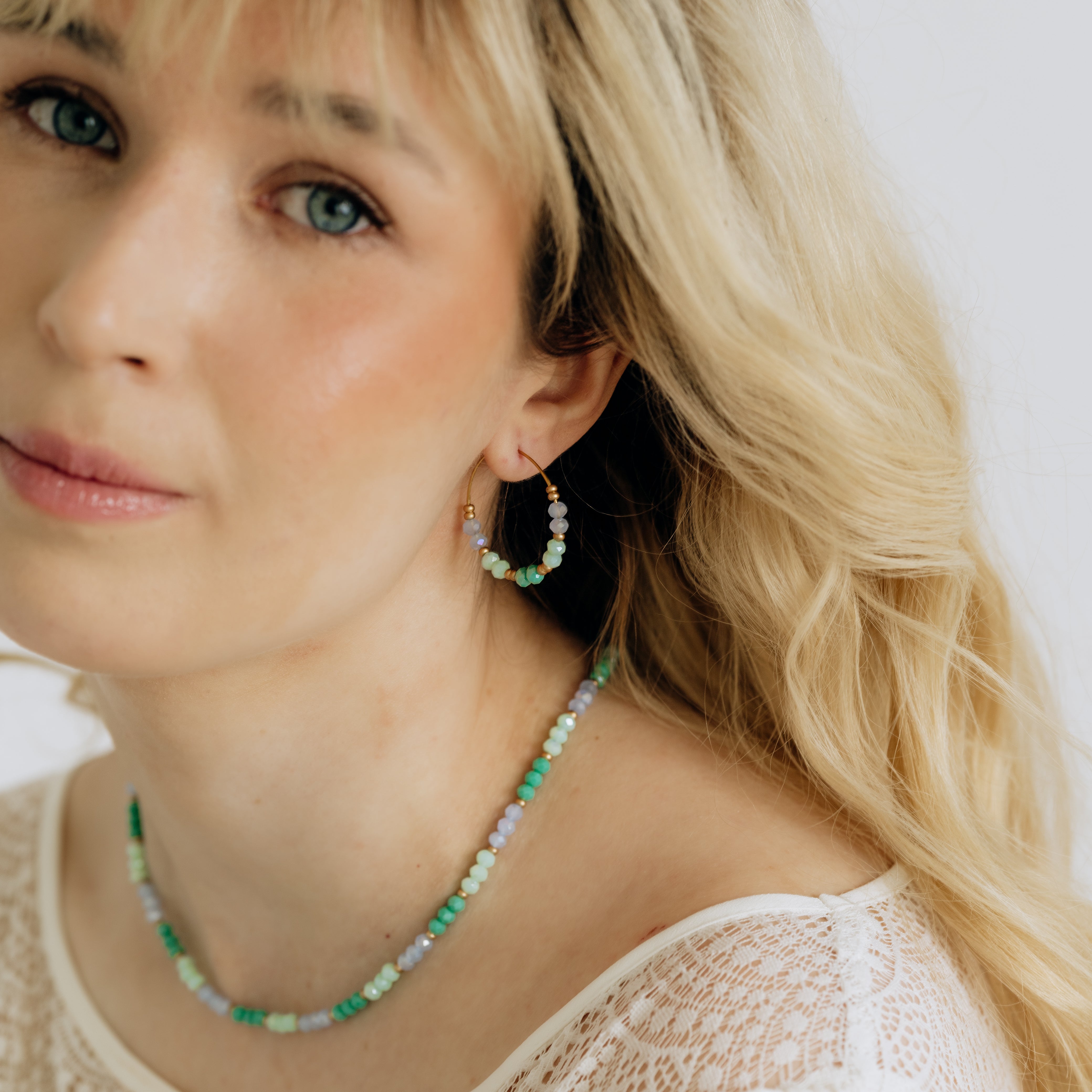 Earrings, FRENCH RIVIERA|Jasmine flower earrings (red)