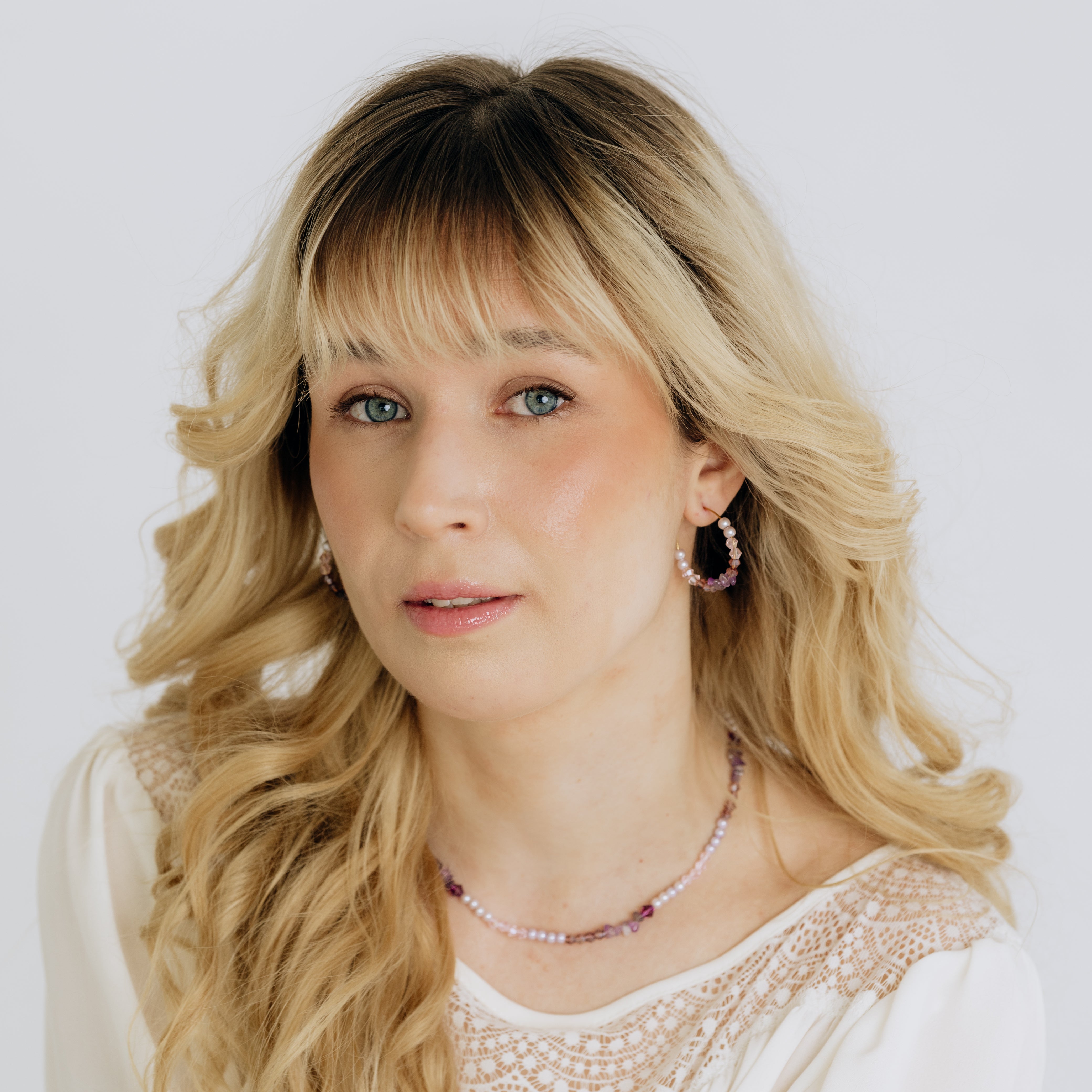 Earrings, FRENCH RIVIERA|Jasmine flower earrings (red)