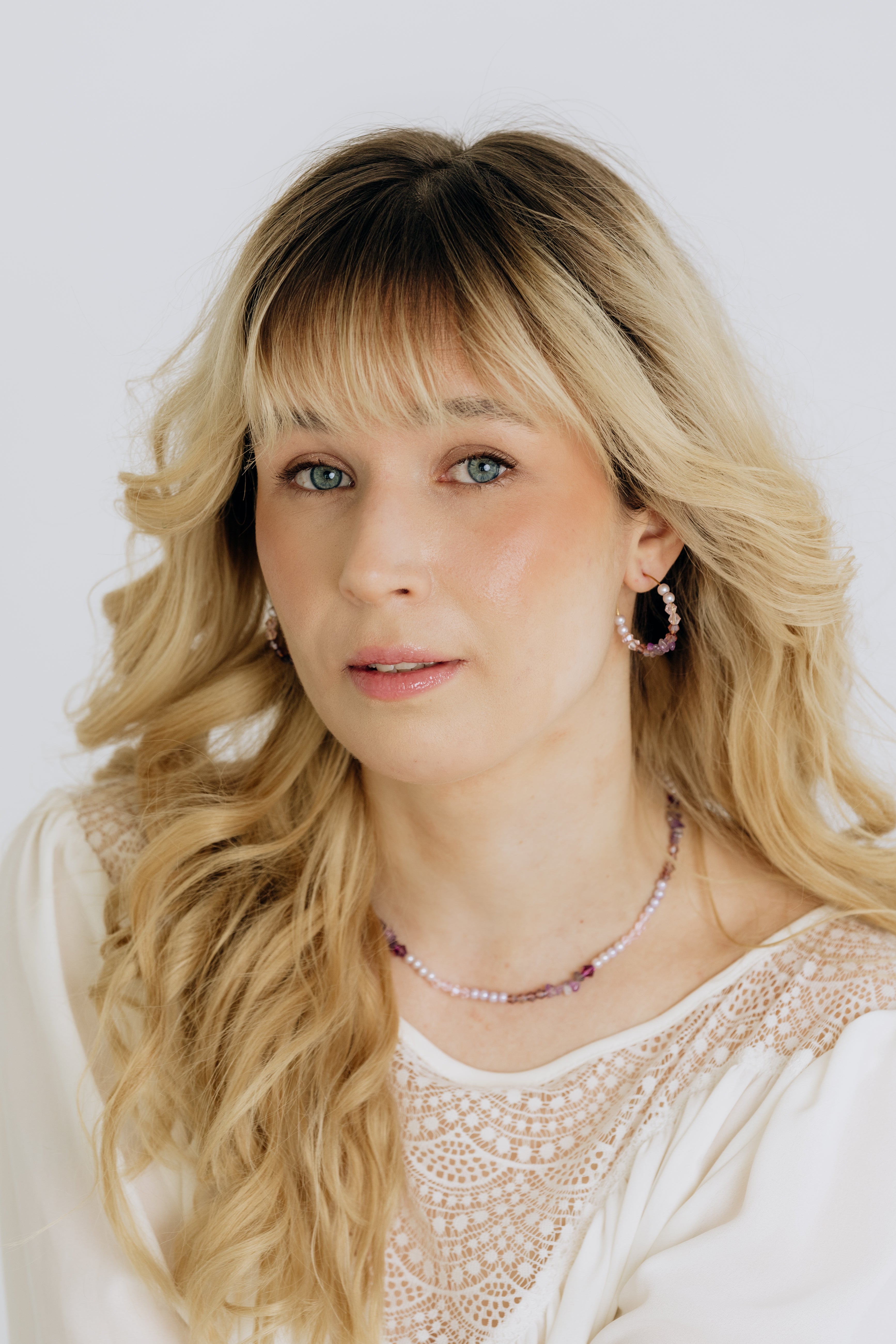 Earrings, FRENCH RIVIERA|Jasmine flower earrings (red)