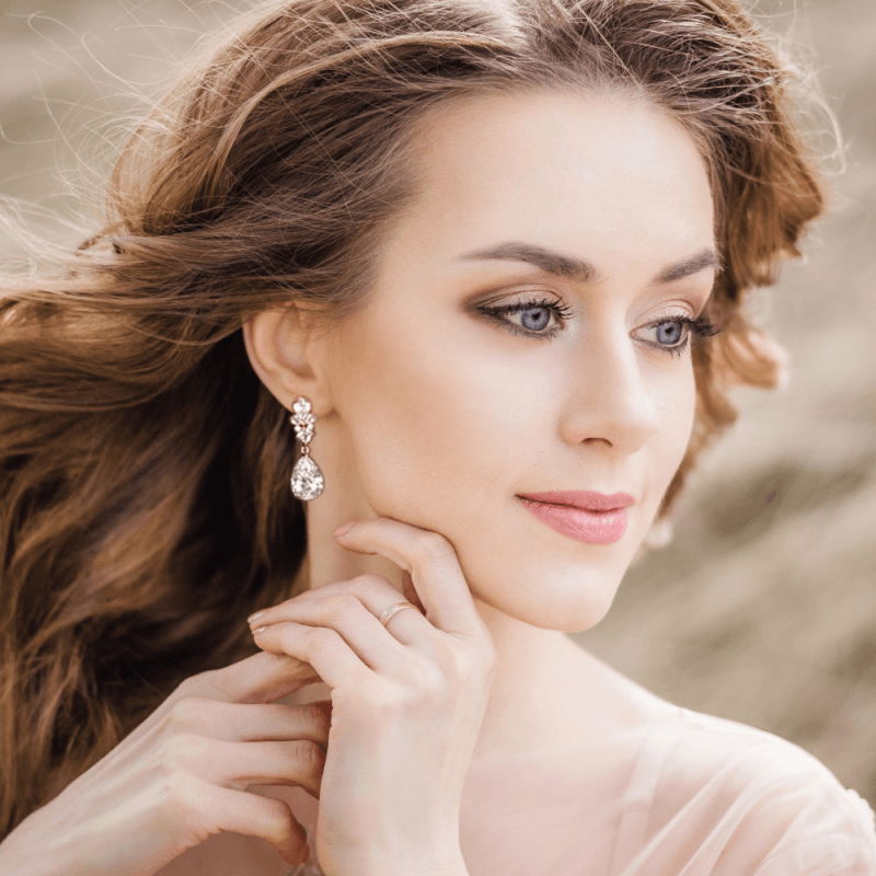 ATHENA BRIDAL | Luxury Sara Earrings -hopeanväriset pisarakorvakorut
