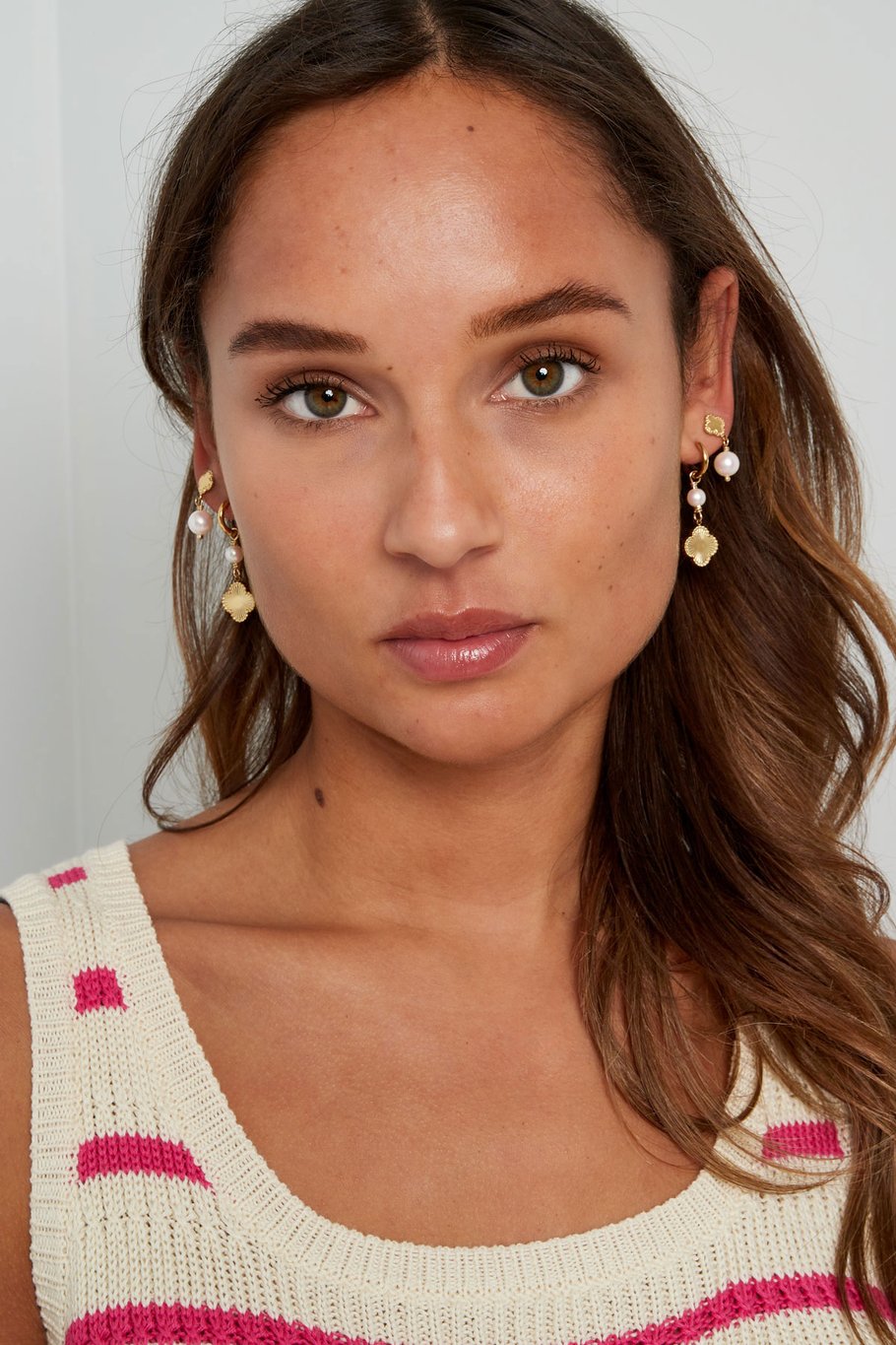 FRENCH RIVIERA | Hope Hoops -kirurginteräsrenkaat maskoteilla (kulta)