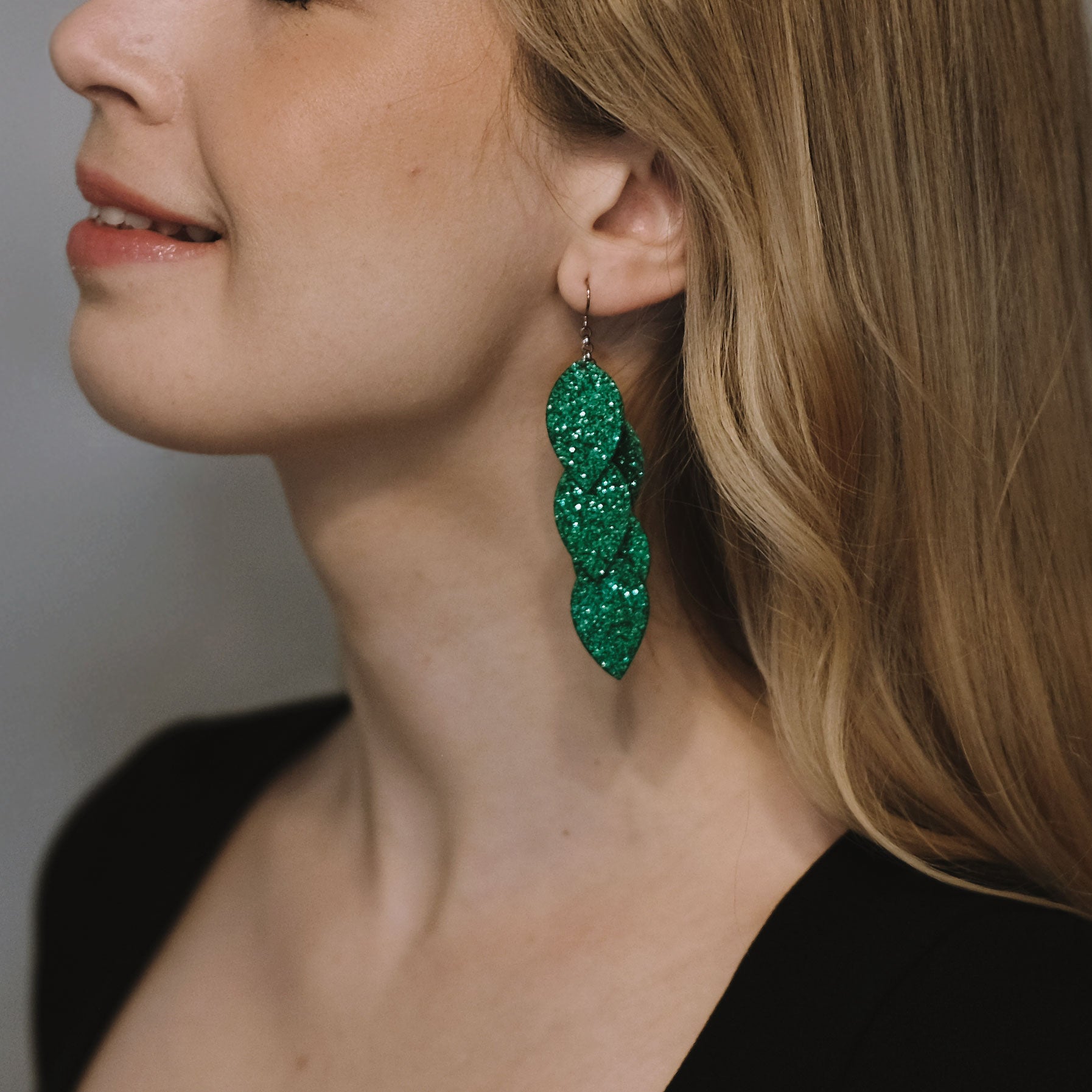 LEMPI earrings, Little Grain (cinnamon brown)