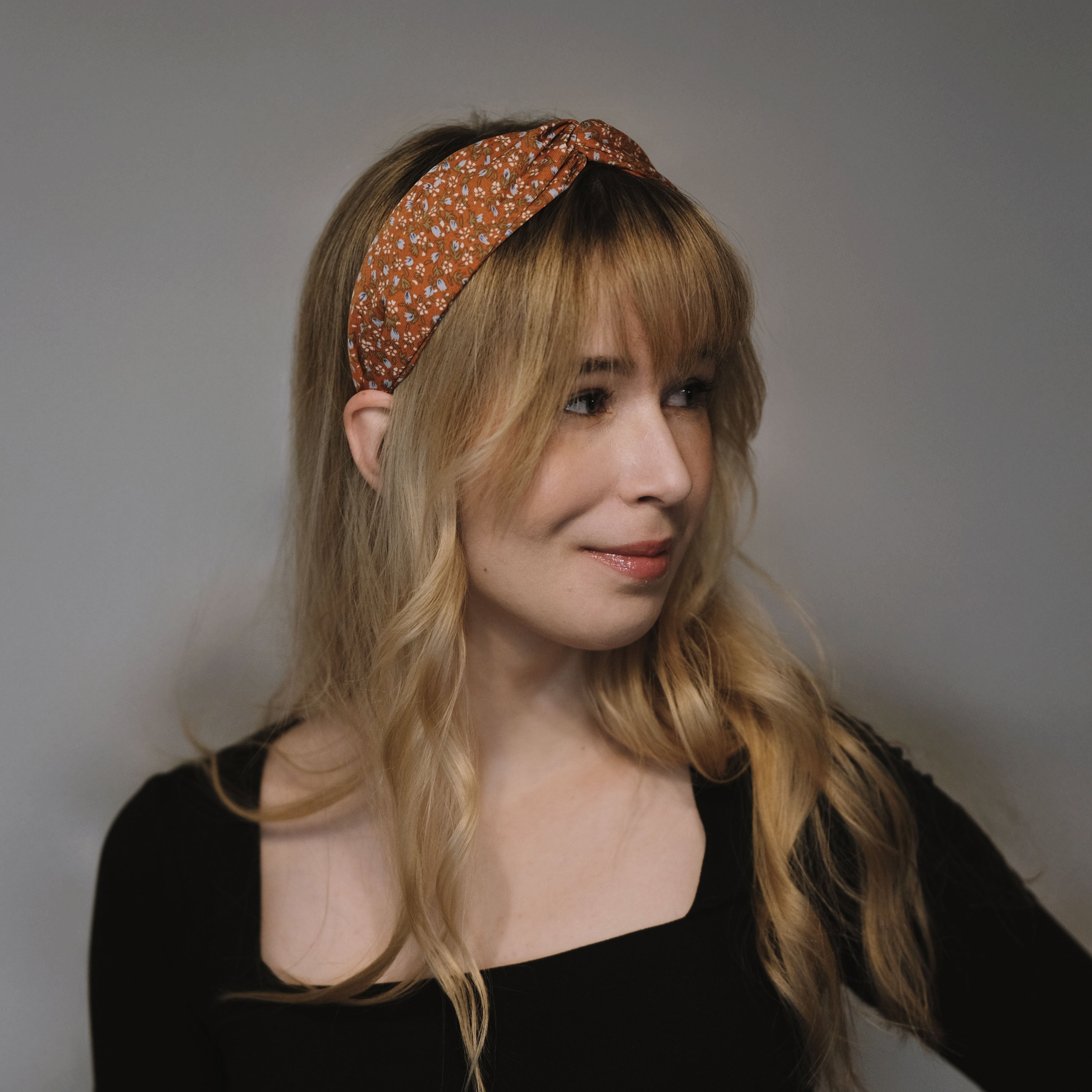 SUGAR SUGAR® | Meadow Bloom COMFY – joustava hiuspanta (murrettu oranssi)