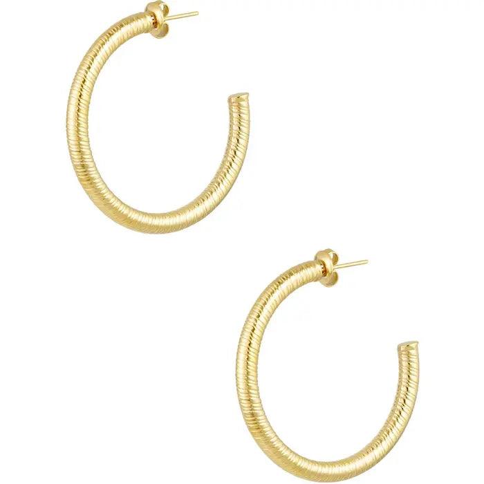 FRENCH RIVIERA | May -kuvioidut kullanväriset kirurginteräsrenkaat