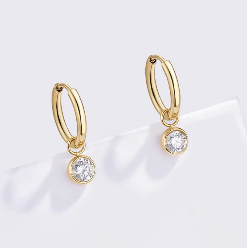 Sirot vedenkestävät korvakorut 316L-kirurginteräksestä ja Cubic Zirconia -koristeella