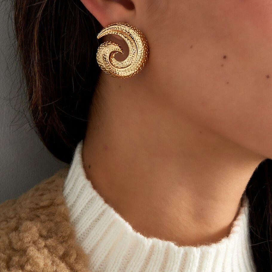 FRENCH RIVIERA | Mirae – taotut spiraalinappikorvakorut