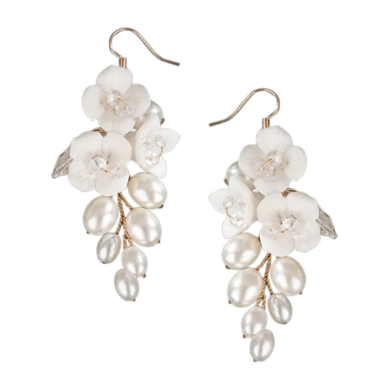 ATHENA BRIDAL | Hortense -valkoiset kukkakoristeiset helmikorvakorut
