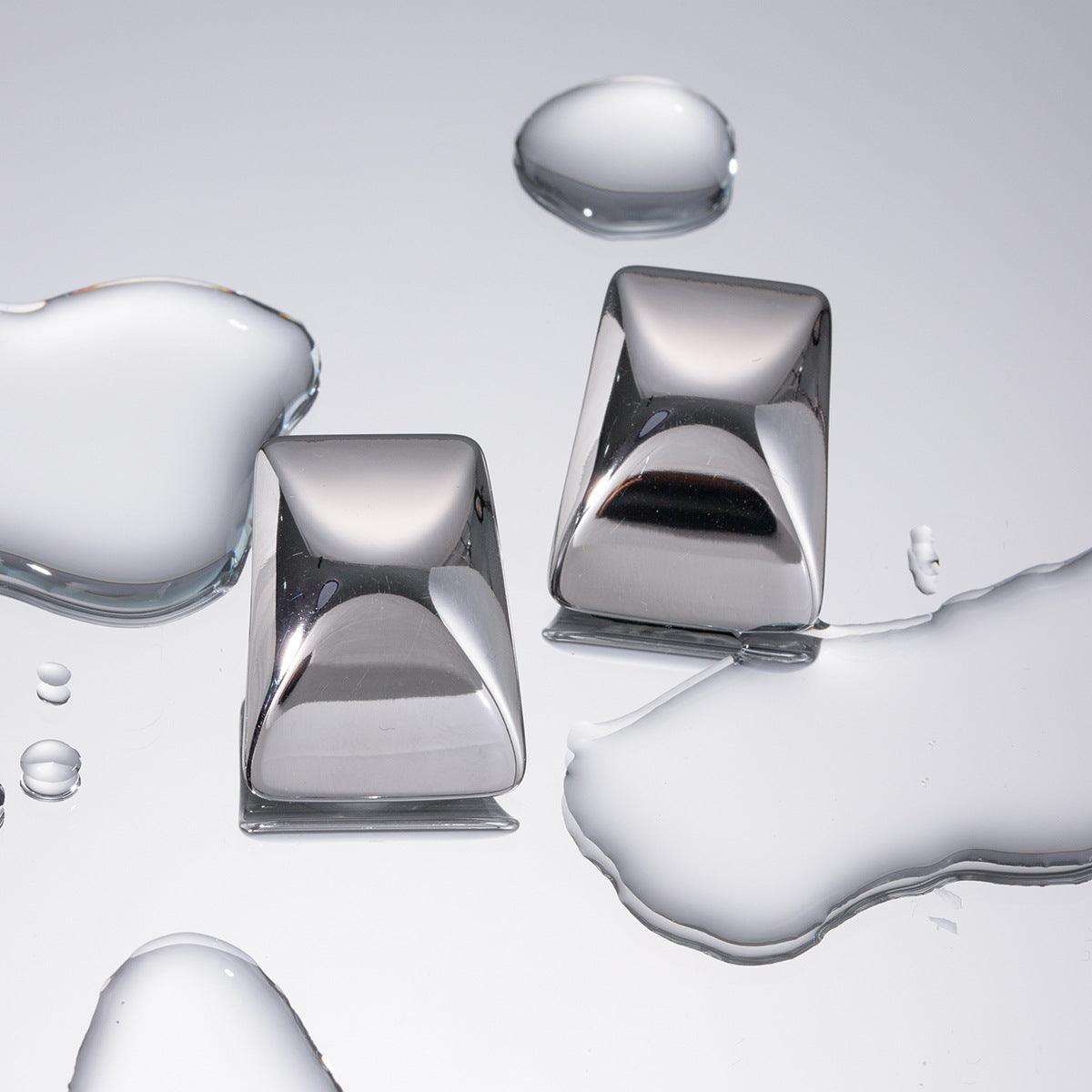 FRENCH RIVIERA | Allison -kirurginteräksiset isot napit (hopea)