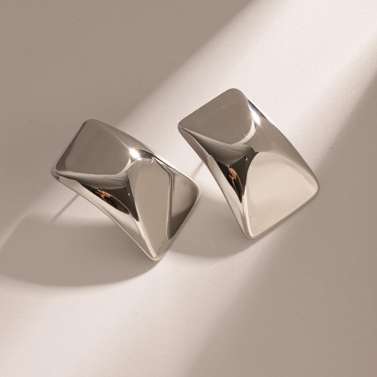 FRENCH RIVIERA | Allison -kirurginteräksiset isot napit (hopea)