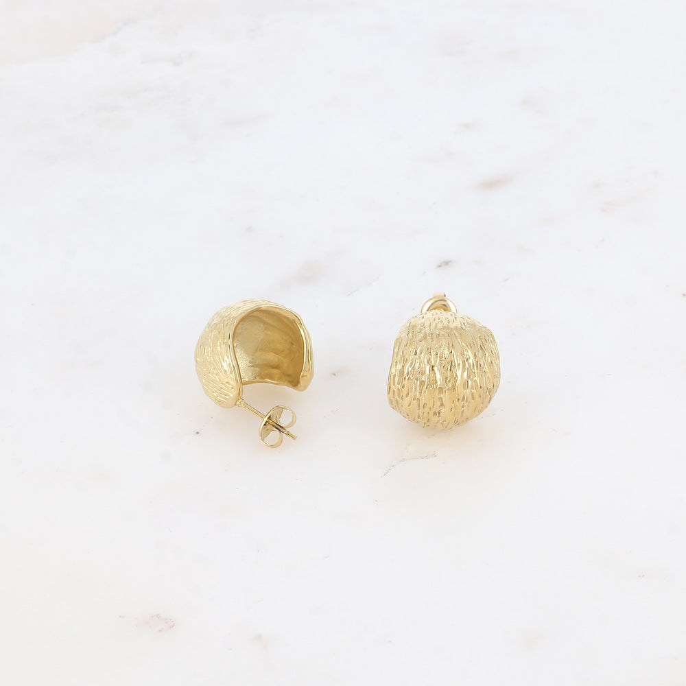 BOHM PARIS Inaya korvakorut kultaisena eläväpintaisella pinnalla