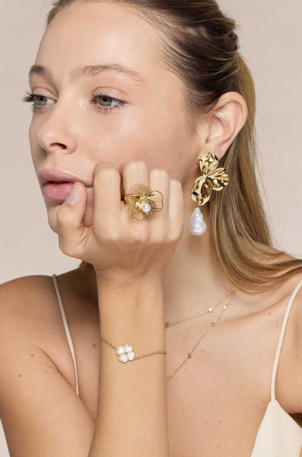 FRENCH RIVIERA | Fortuna Bella -onnenapila kirurginteräsrannekoru (kulta)