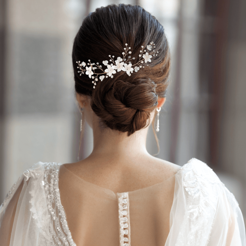 ATHENA BRIDAL | Madeleine -helmikoristeinen pitkä hiuskoriste (kulta)