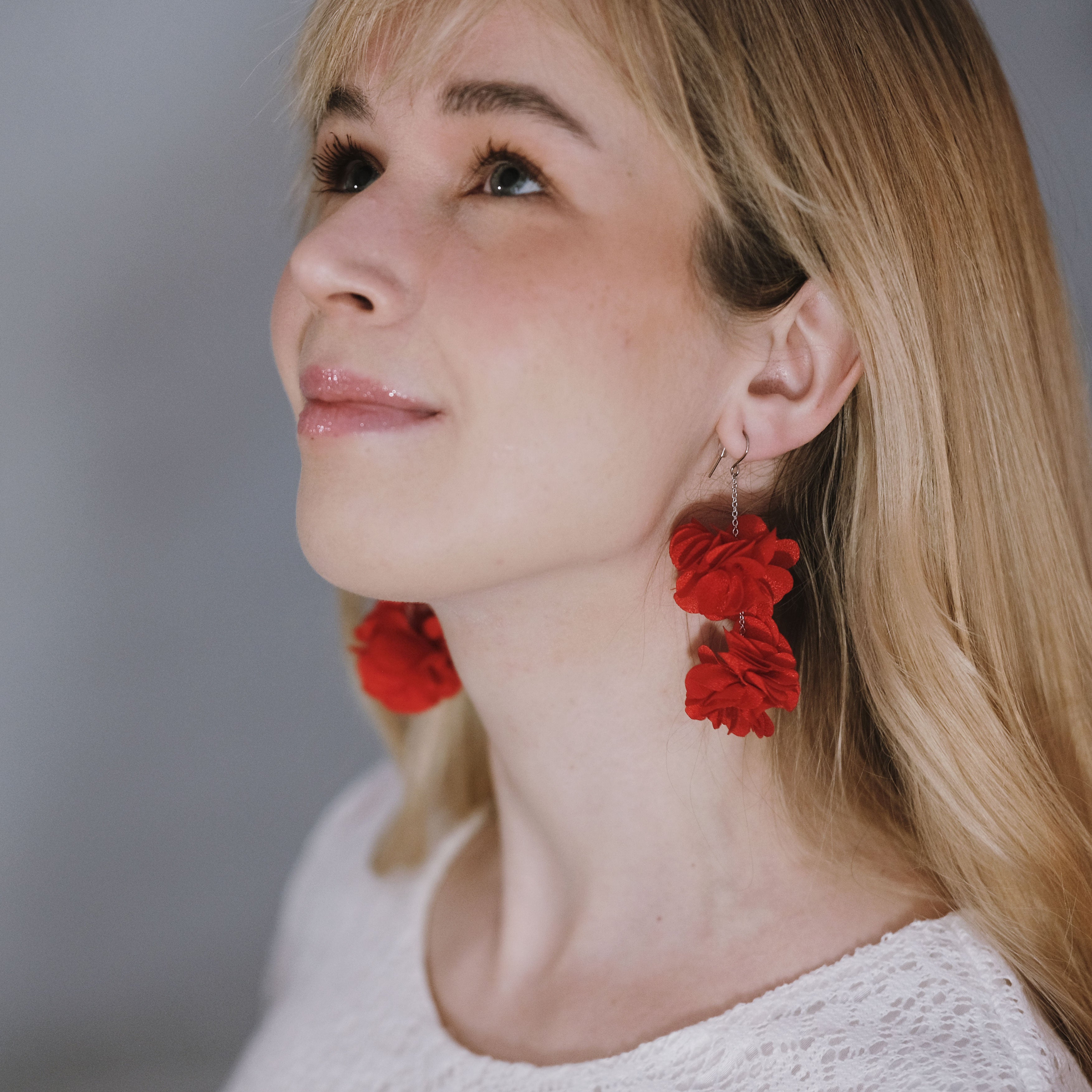 Roselle -kukkakorvakorut (punainen)