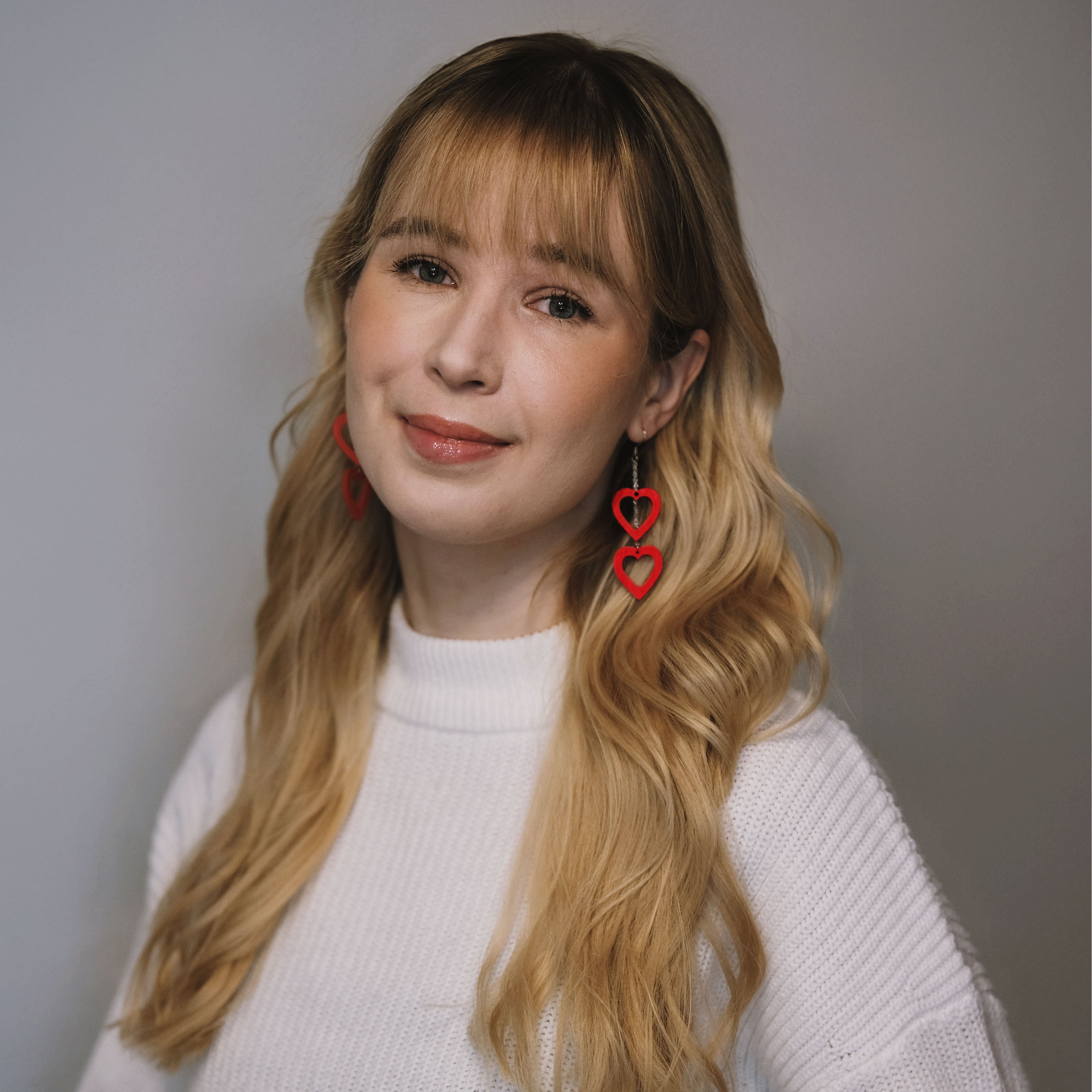 Onnensydän – puiset punaiset sydänkorvakorut