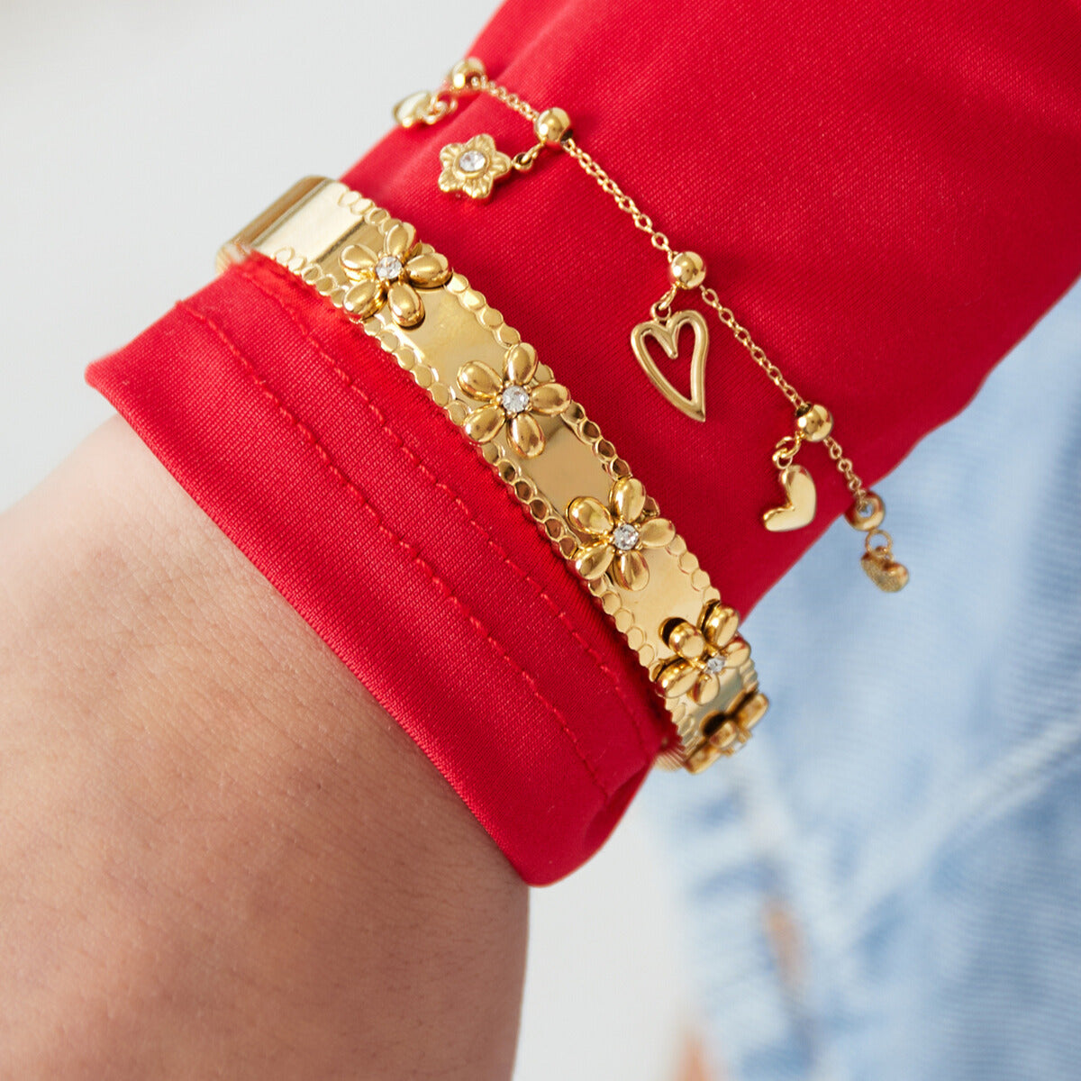 FRENCH RIVIERA | Lily Breeze -kirurginteräksinen kukkarannekoru