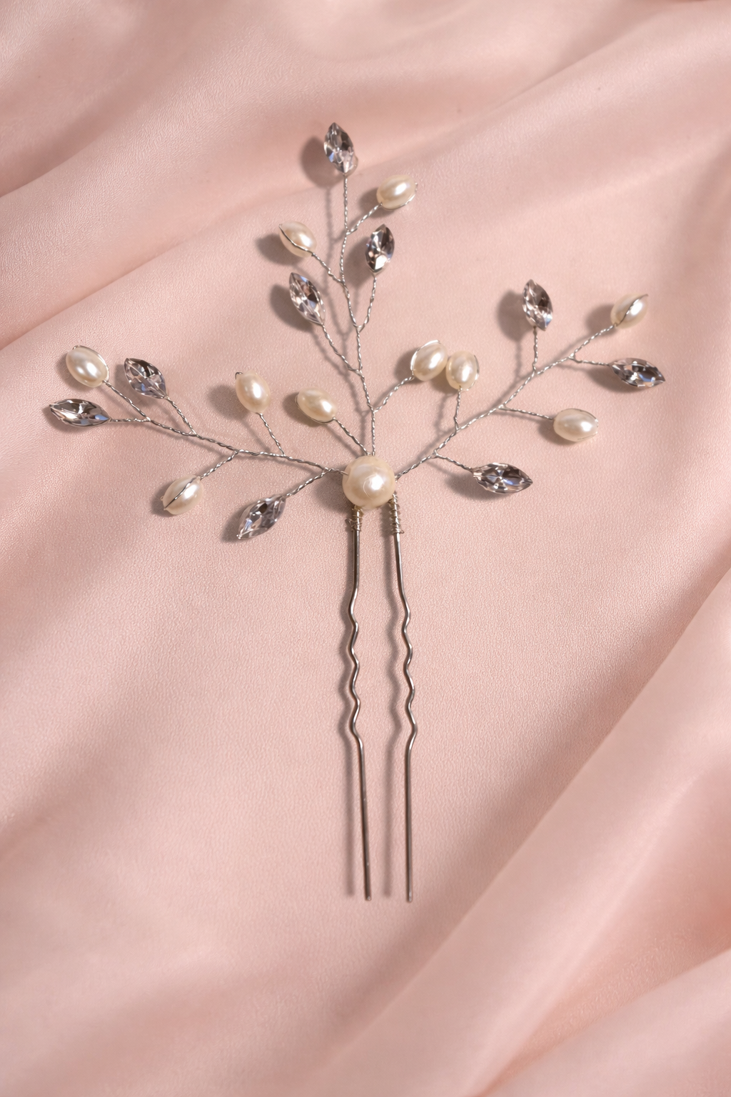 Hair jewelry, hair comb/ROMANCE, Elegant Hairpiece with Pearls